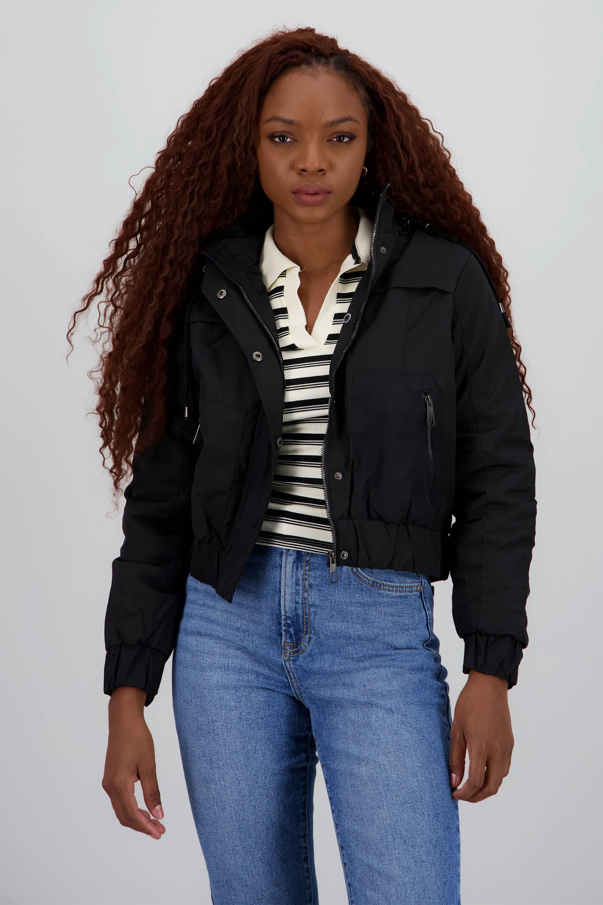 Chamarra con capucha sold by Shasa