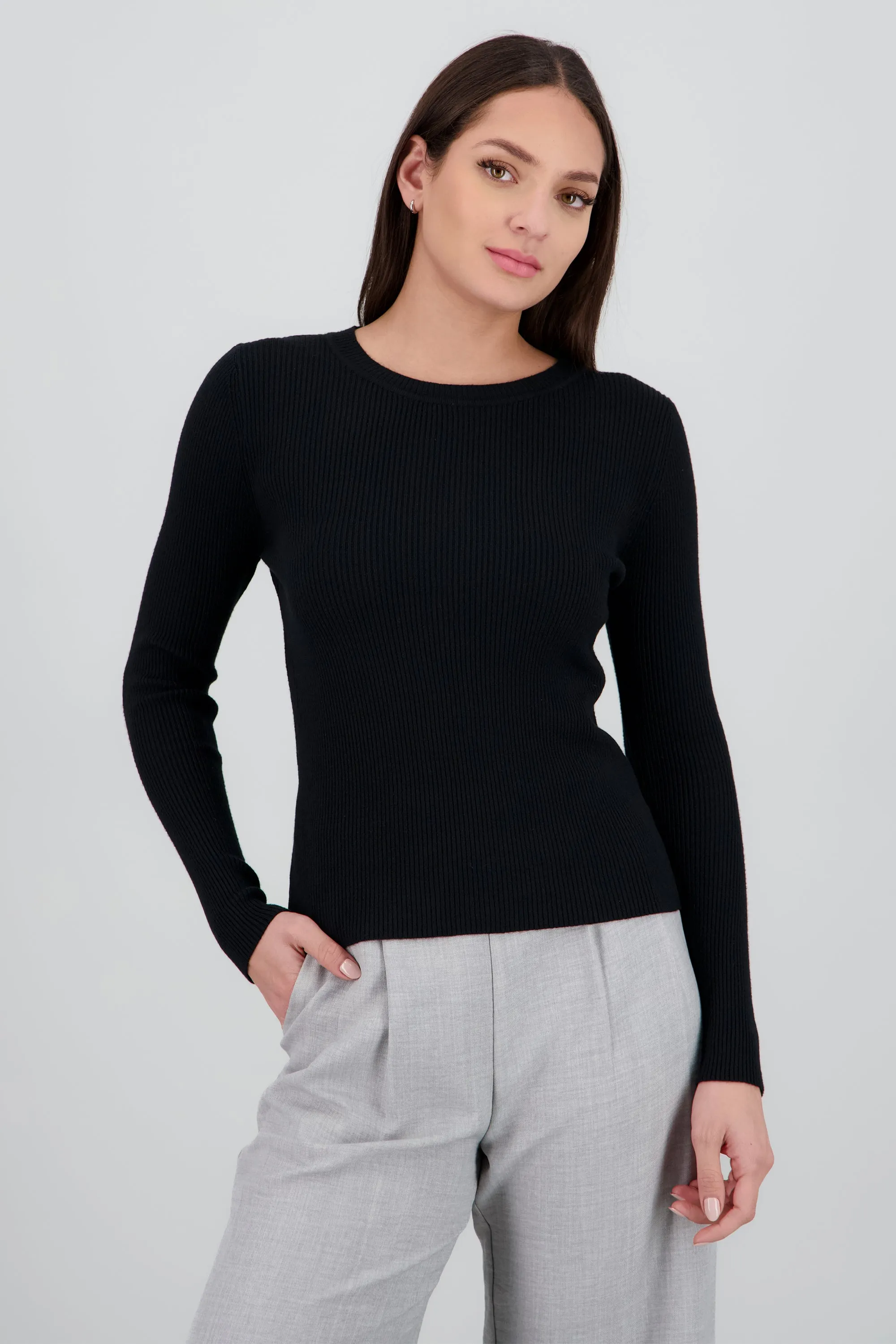 Top tejido cuello redondo manga larga sold by Shasa