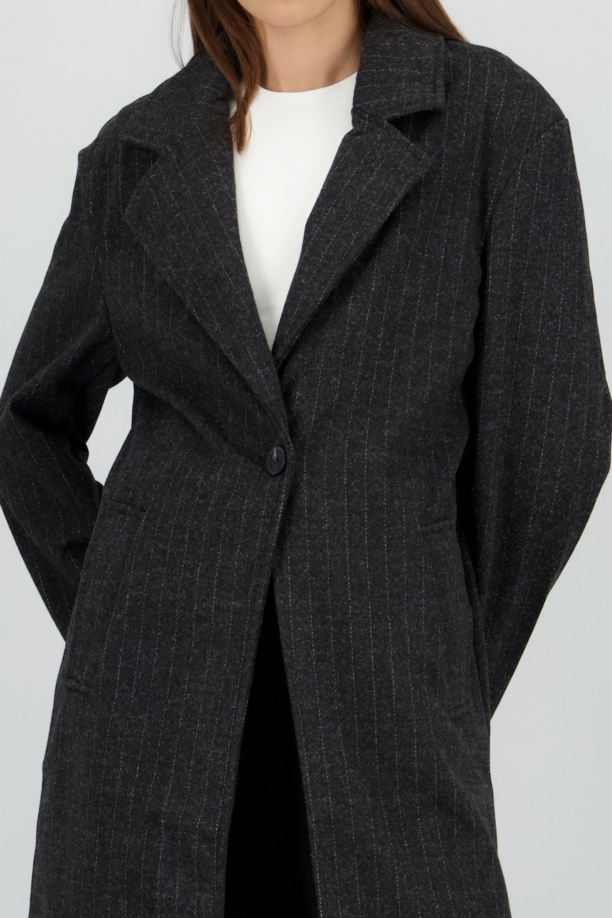 Abrigo liso detalle botones bolsas sold by Shasa product image thumbnail 5