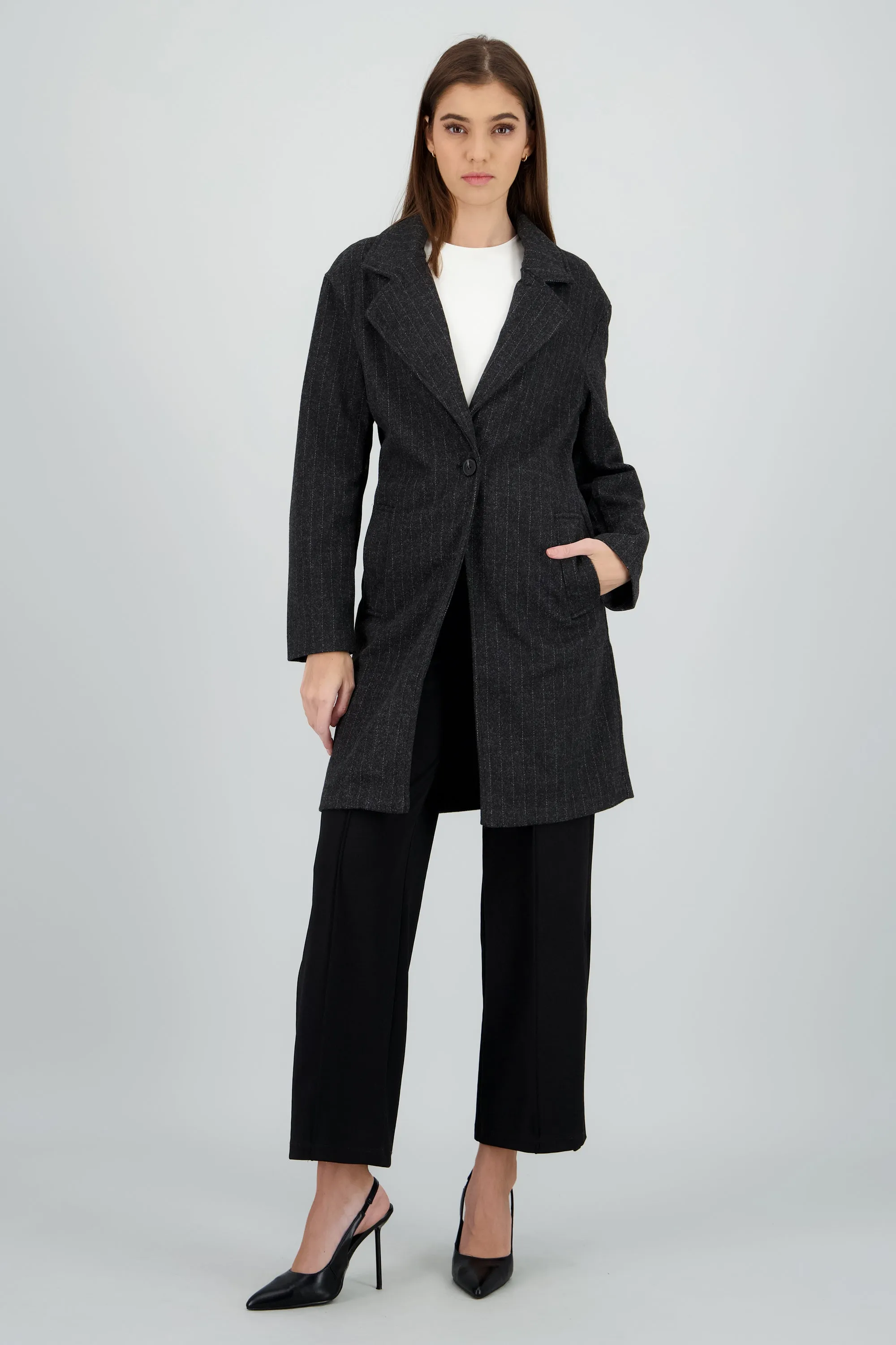 Abrigo liso detalle botones bolsas sold by Shasa product image thumbnail 2