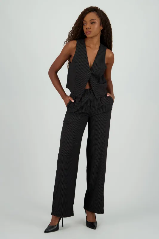 Pantalon sastreado detalle rayas sold by Shasa