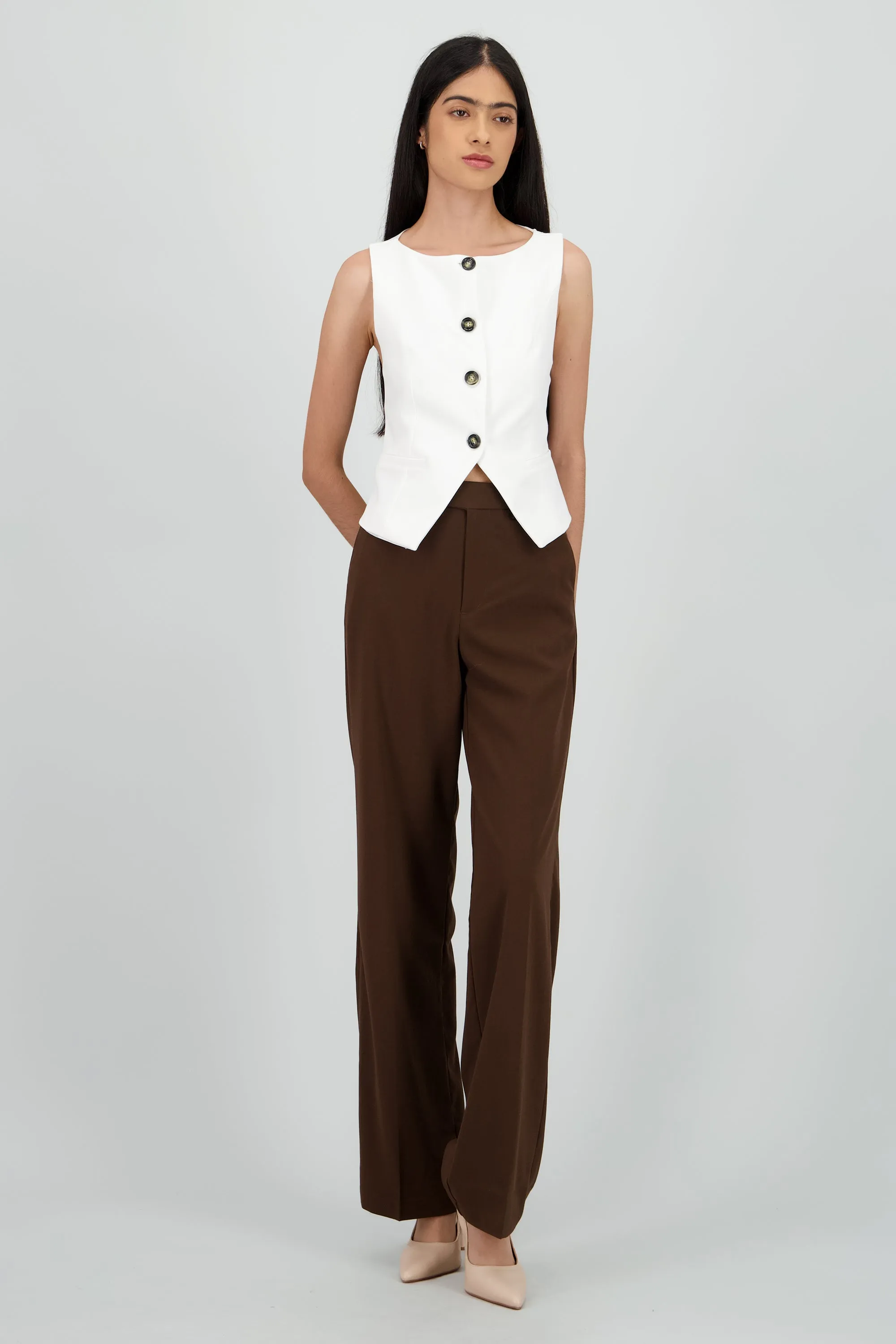 Pantalon liso sold by Shasa