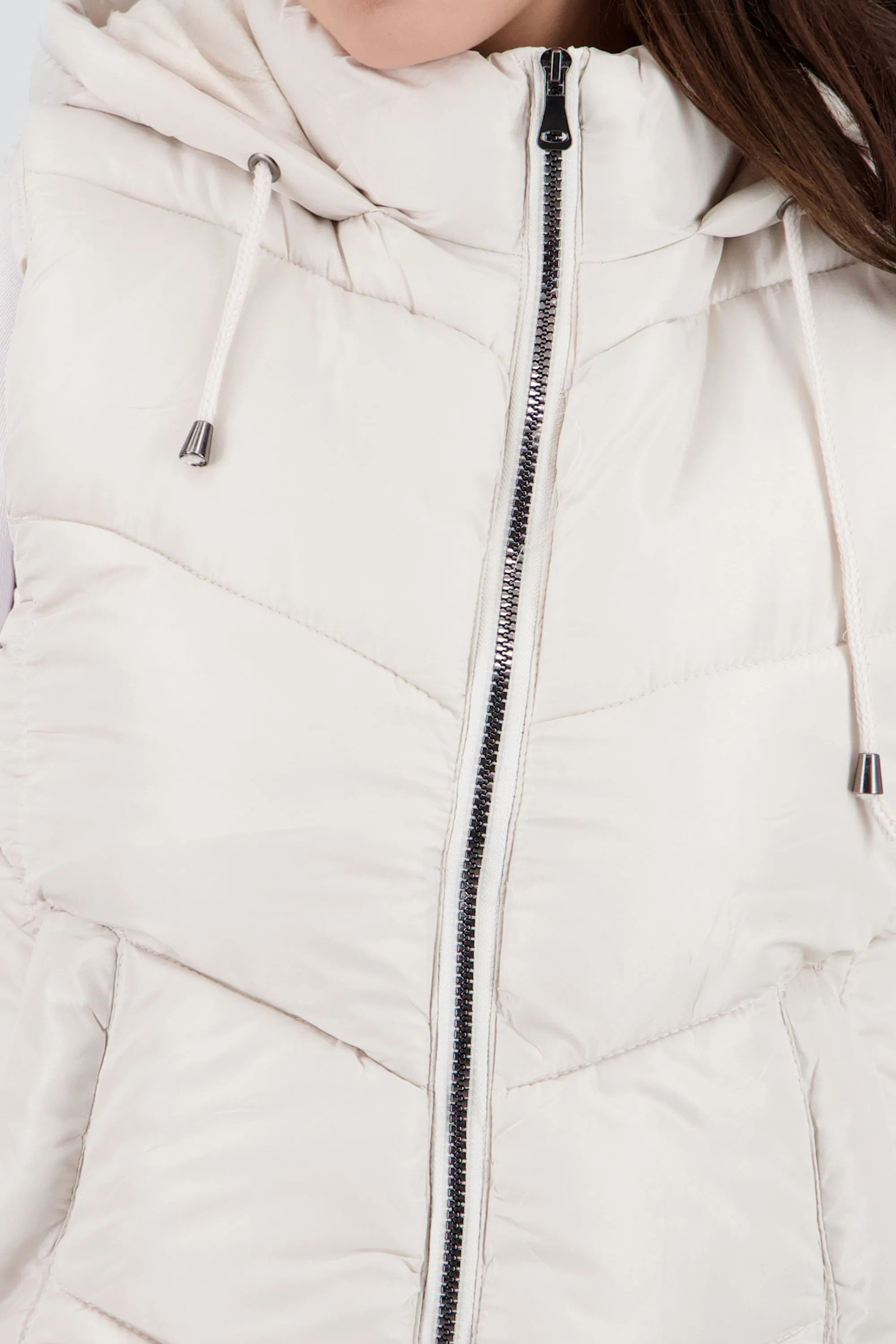 Chaleco capitonado con gorro sold by Shasa product image thumbnail 5