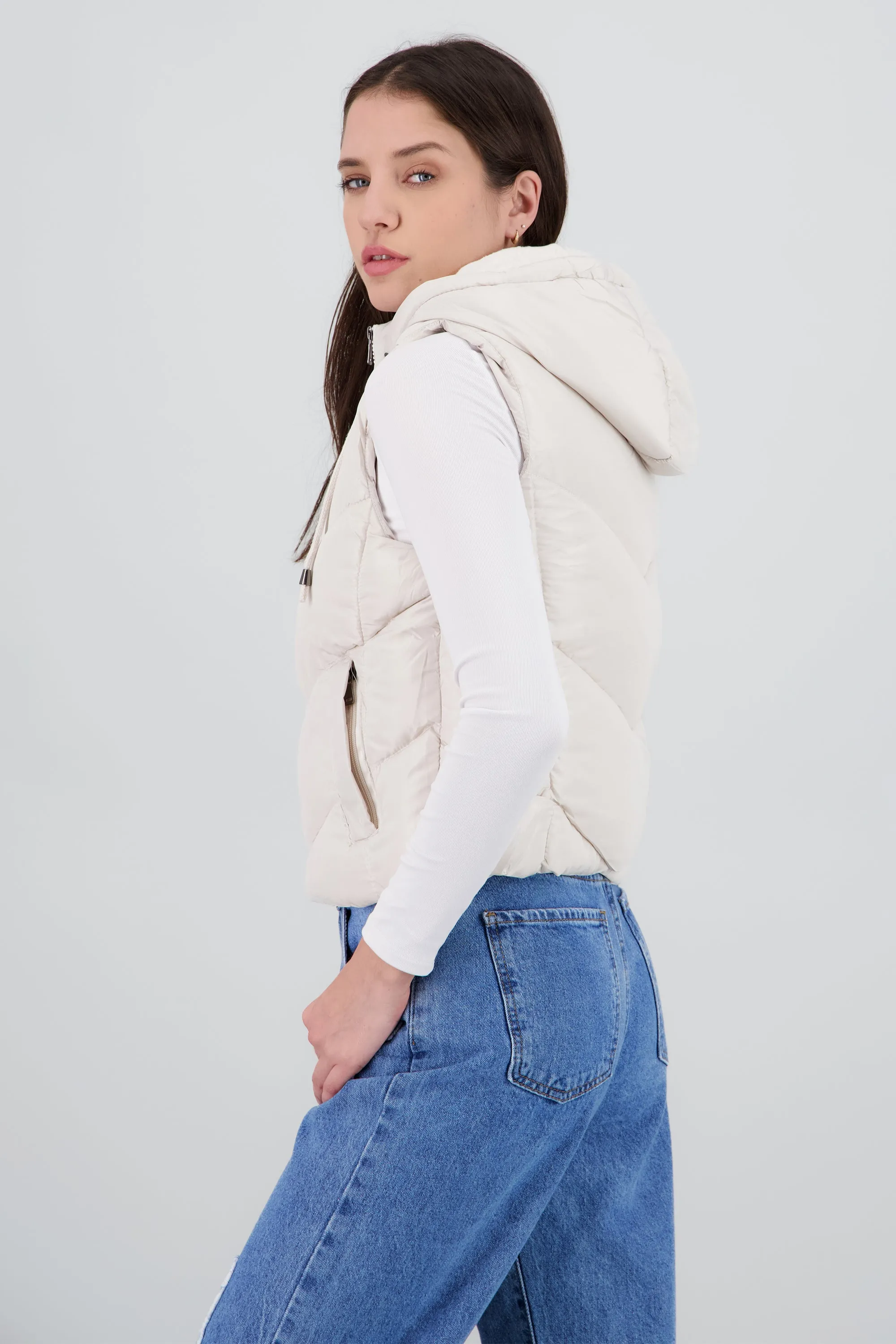 Chaleco capitonado con gorro sold by Shasa product image thumbnail 3