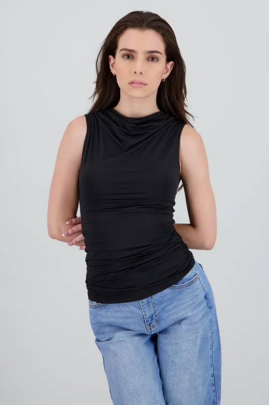 Top sin mangas cuello drapeado sold by Shasa