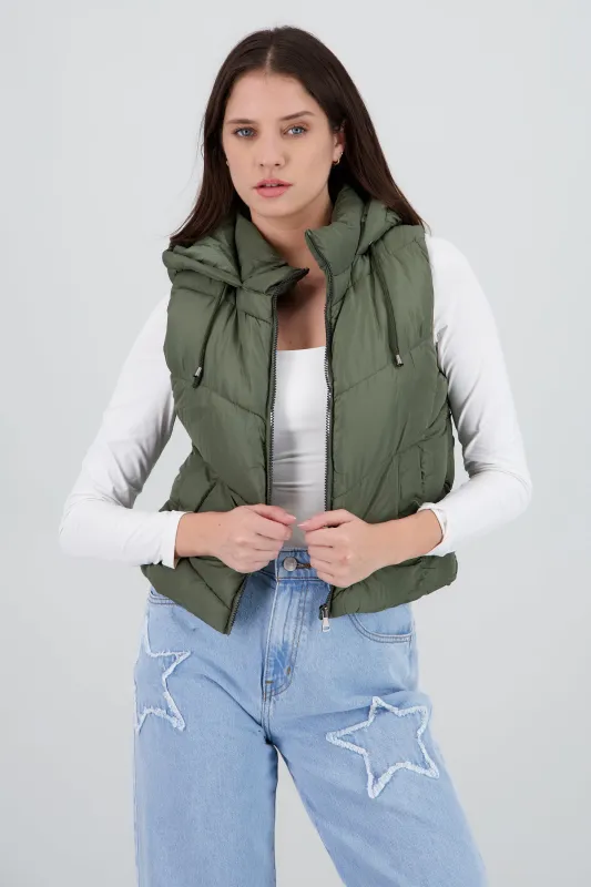 Chaleco capitonado con gorro sold by Shasa