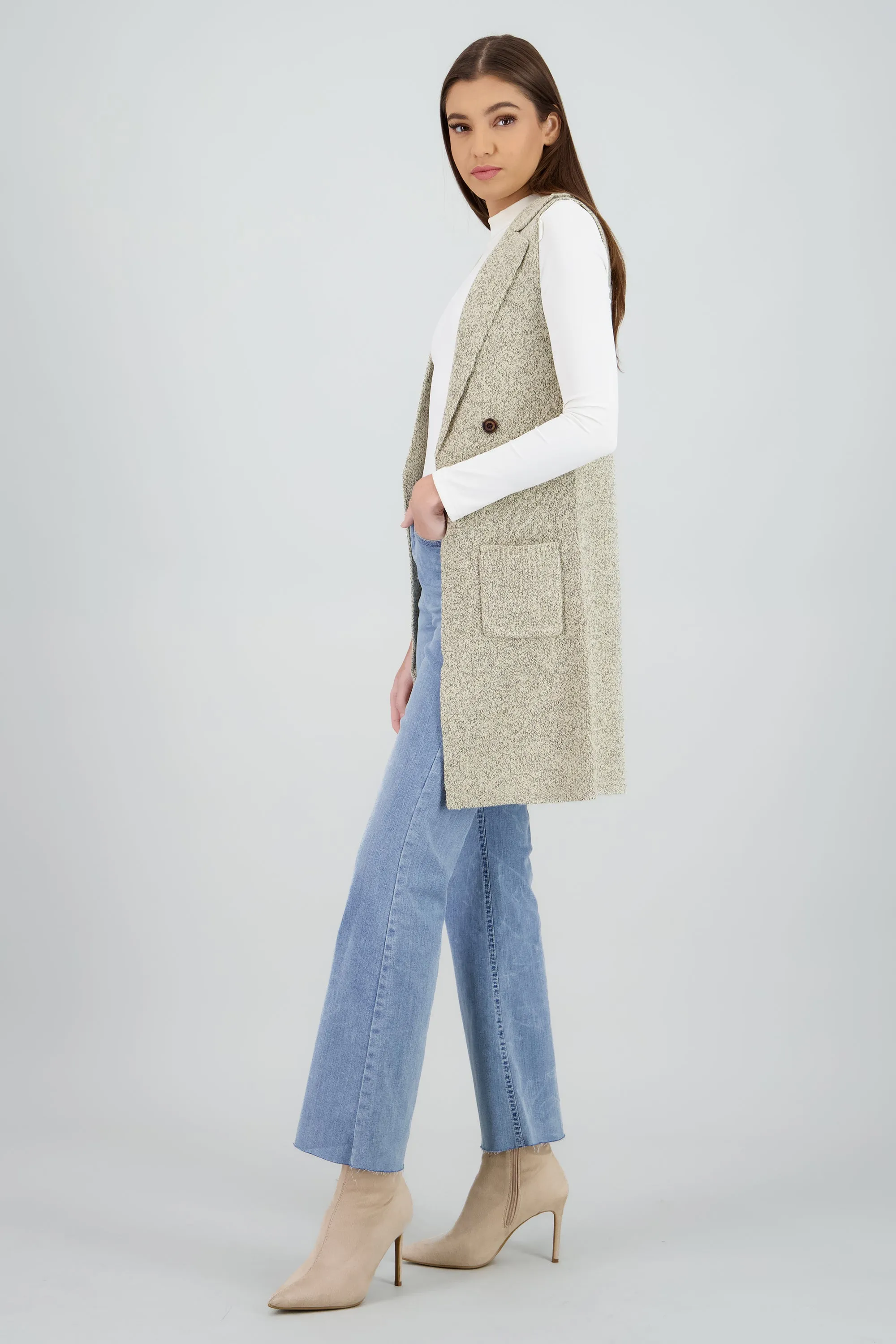 Chaleco tejido maxi botones sold by Shasa product image thumbnail 3