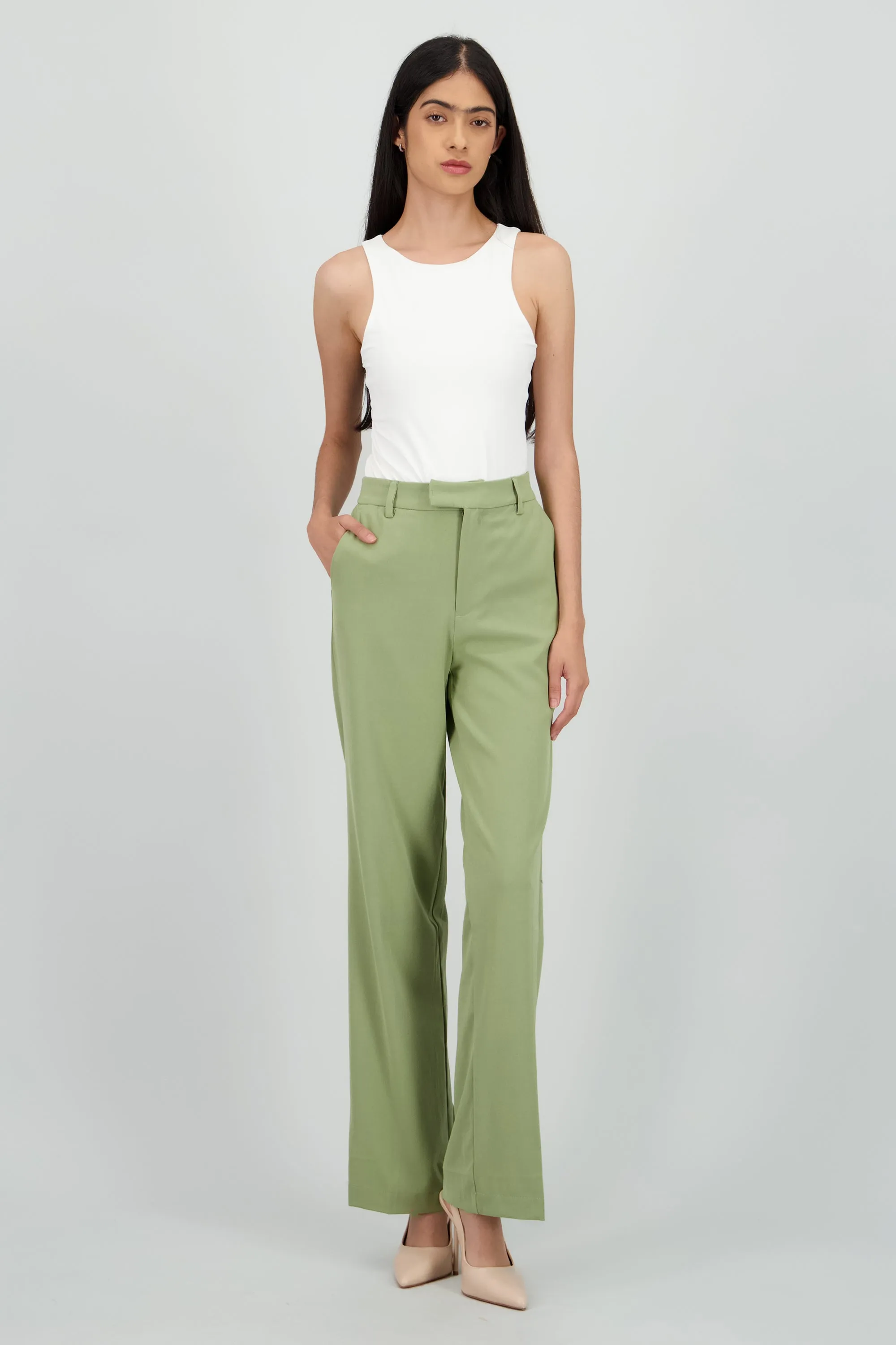 Pantalon liso sold by Shasa