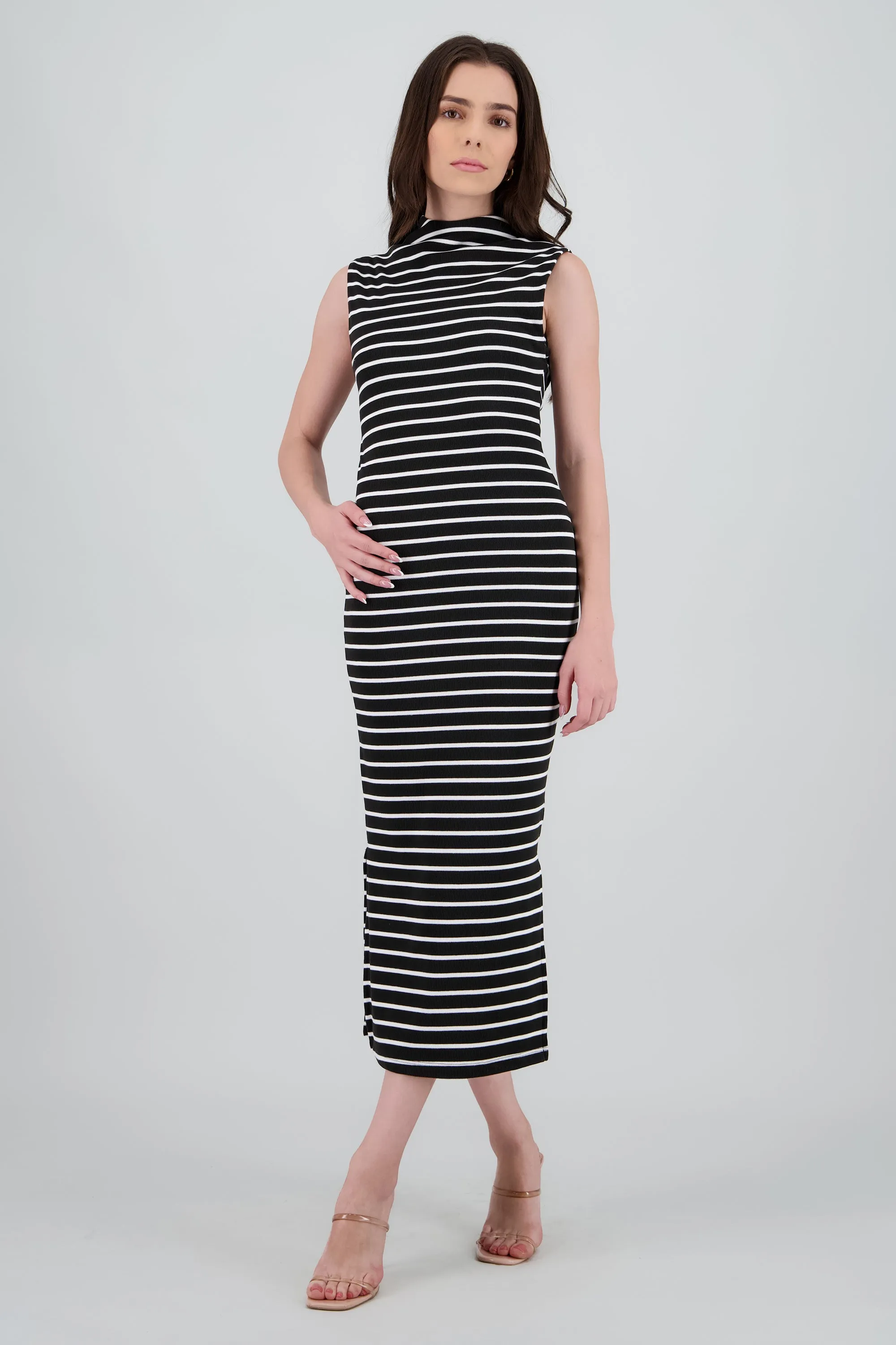 Vestido maxi rib cuello alto rayas sold by Shasa