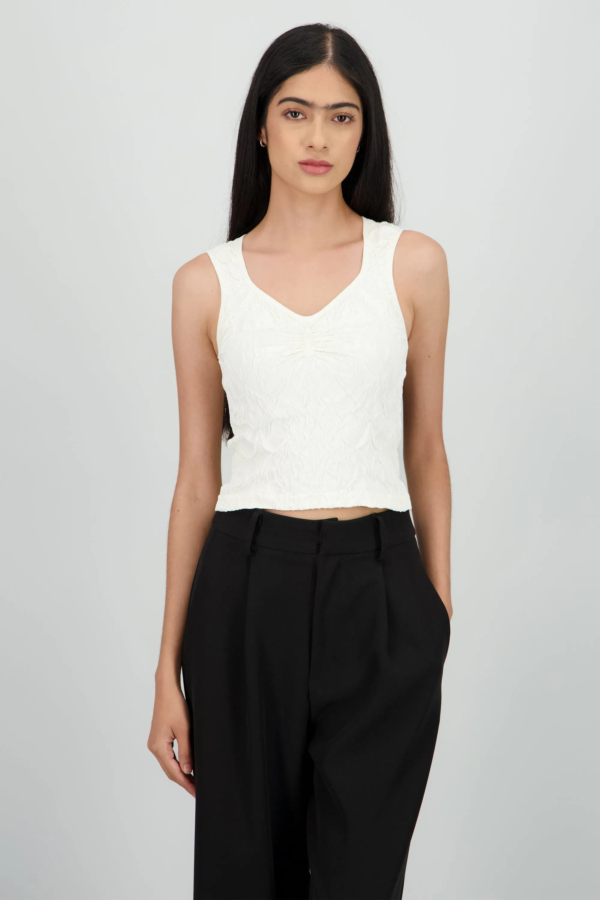 Top tipo encaje sold by Shasa