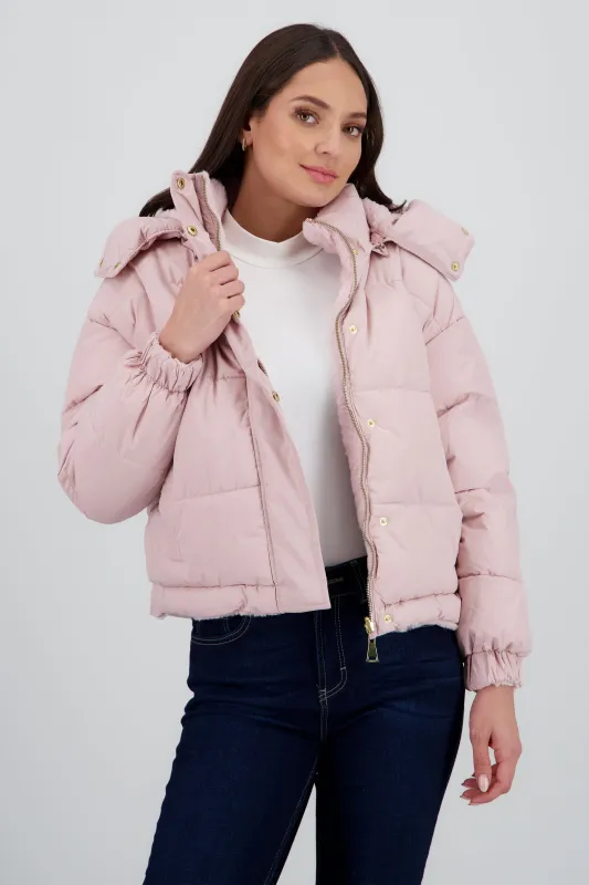 Chamarra capitonada con gorro sold by Shasa