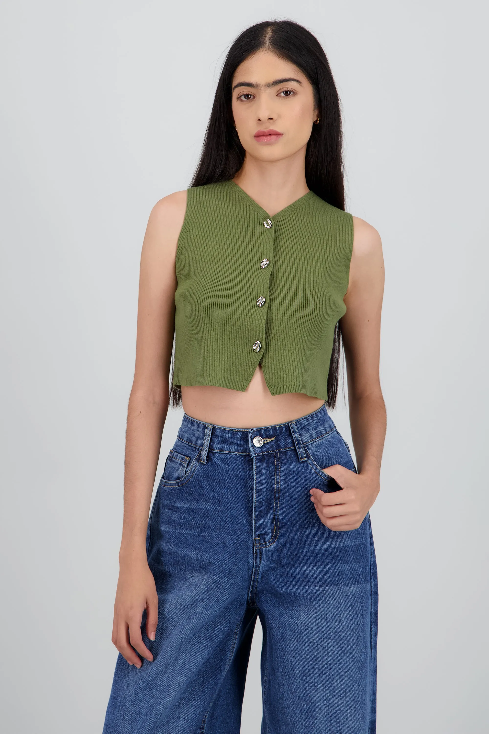 Top tejido rib con botones sold by Shasa