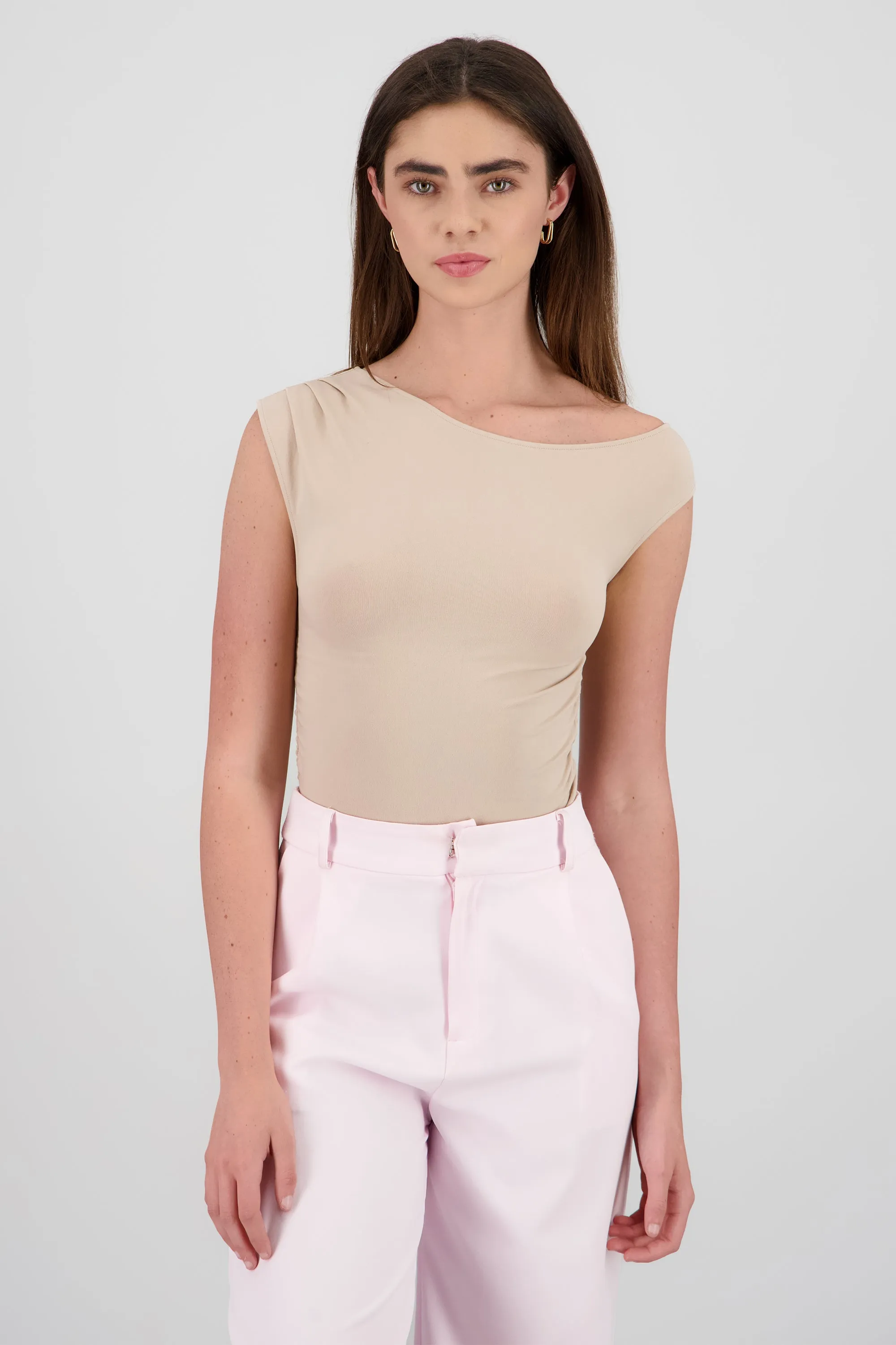 Top plisado sin mangas sold by Shasa product image thumbnail 2