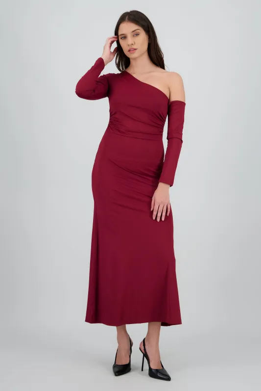 Vestido maxi one shoulder manga larga sold by Shasa
