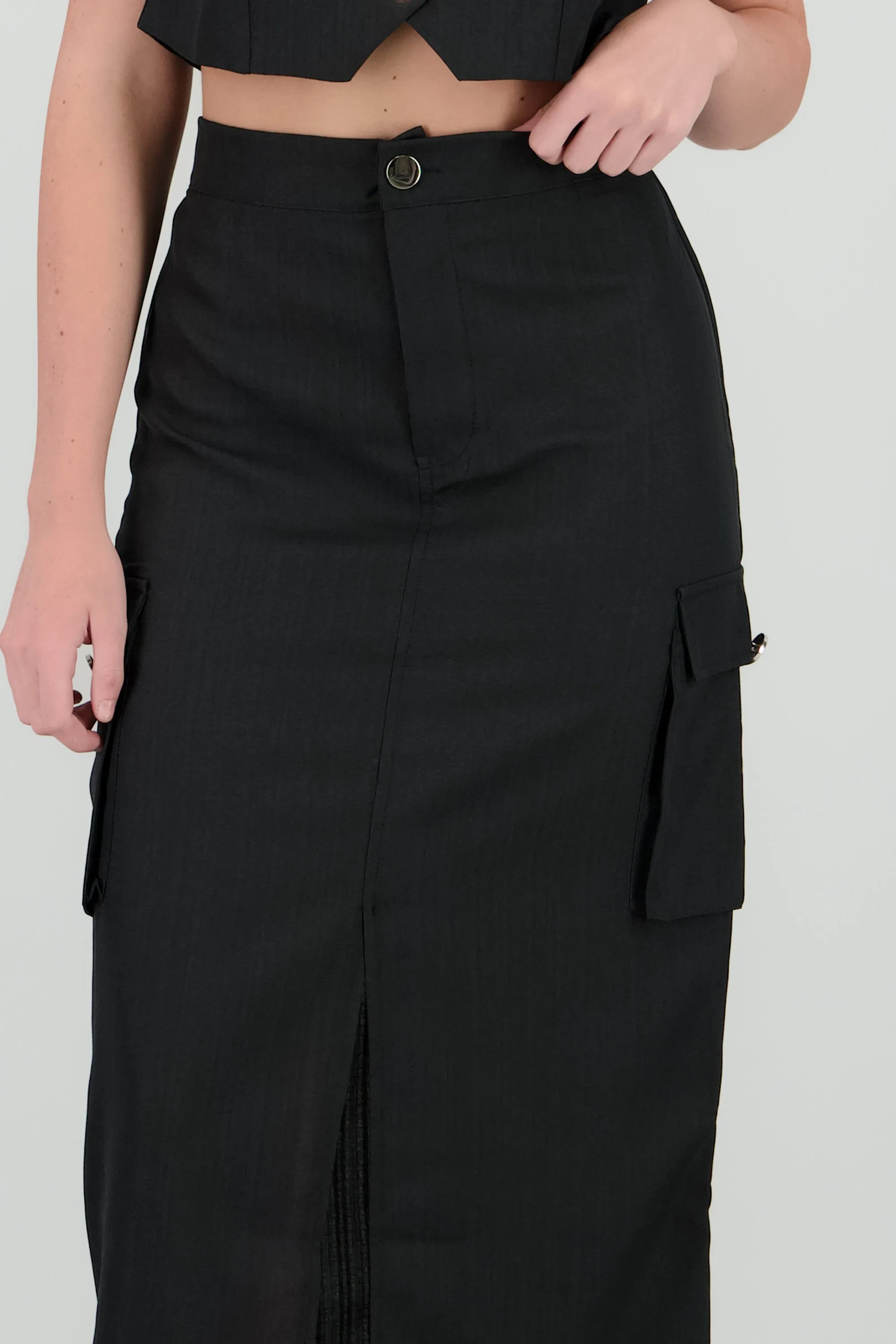 Falda midi con abertura detalle bolsas cargo sold by Shasa product image thumbnail 5