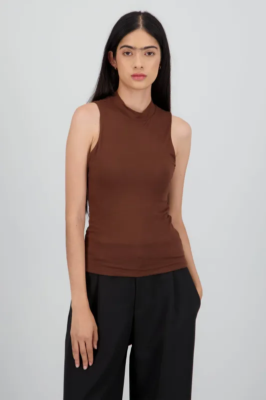 Top sin mangas ceullo alto sold by Shasa