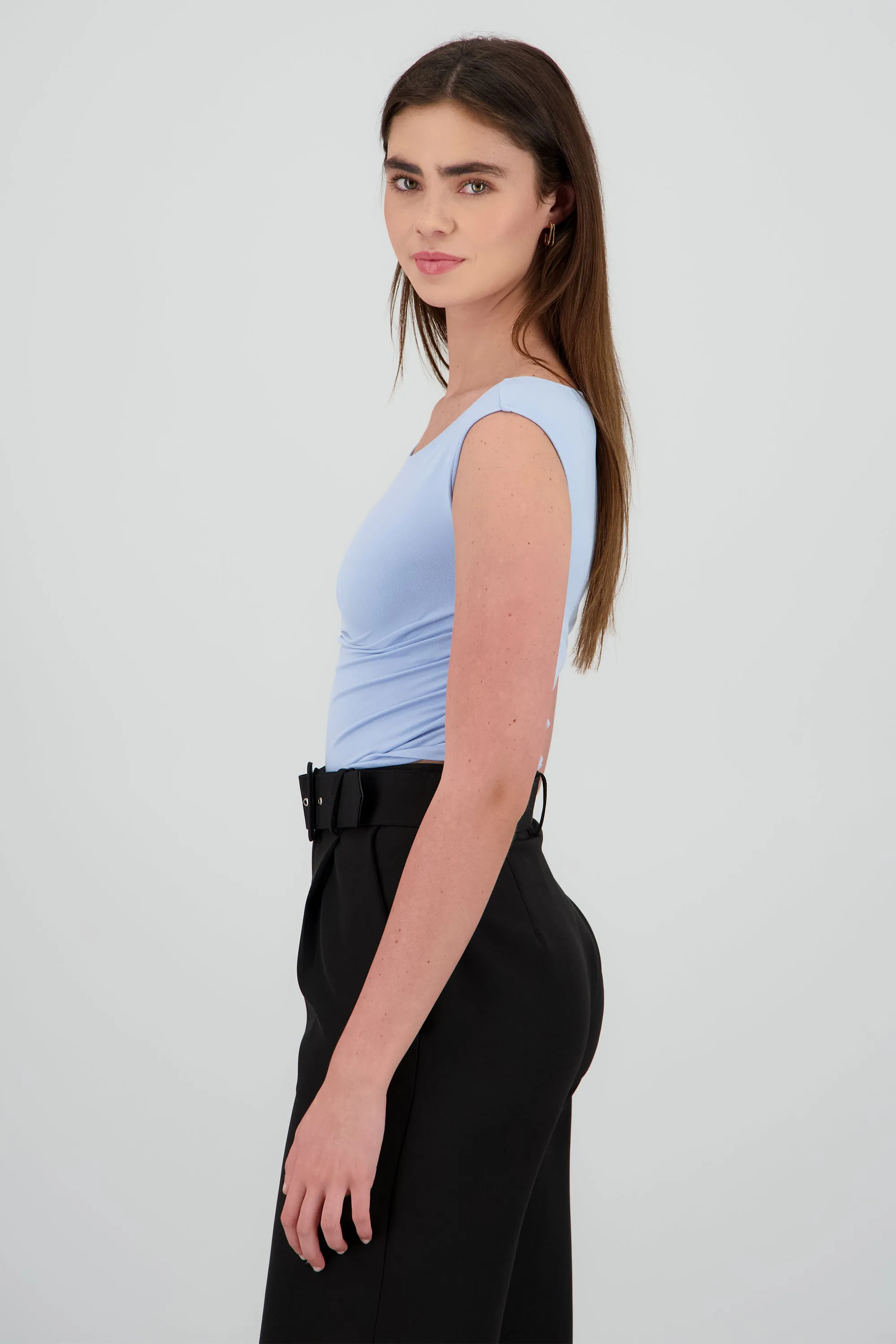 Top plisado sin mangas sold by Shasa product image thumbnail 3