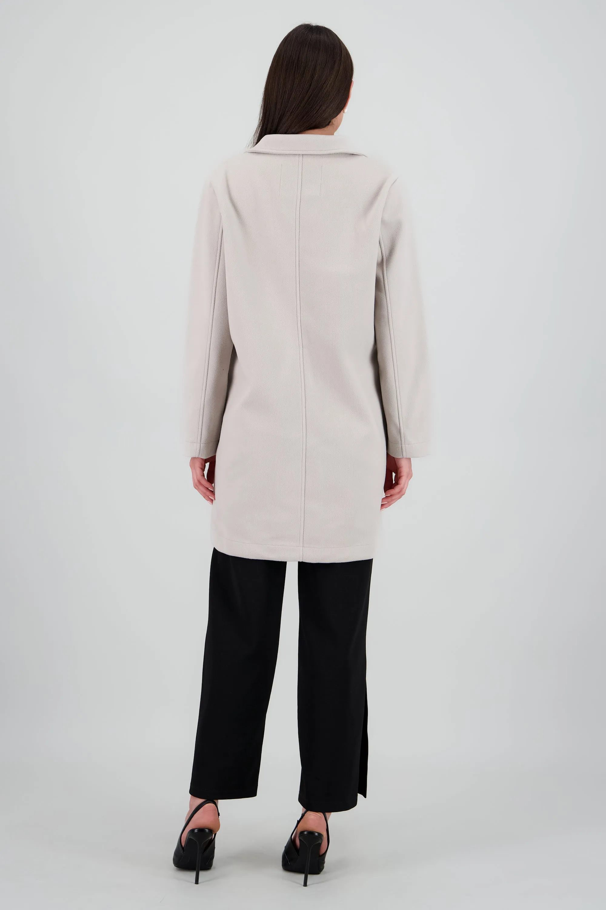 Abrigo con solapa y boton liso sold by Shasa product image thumbnail 4