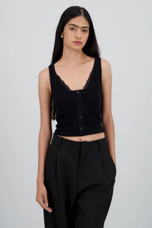 Top detalle encaje con botones sold by Shasa