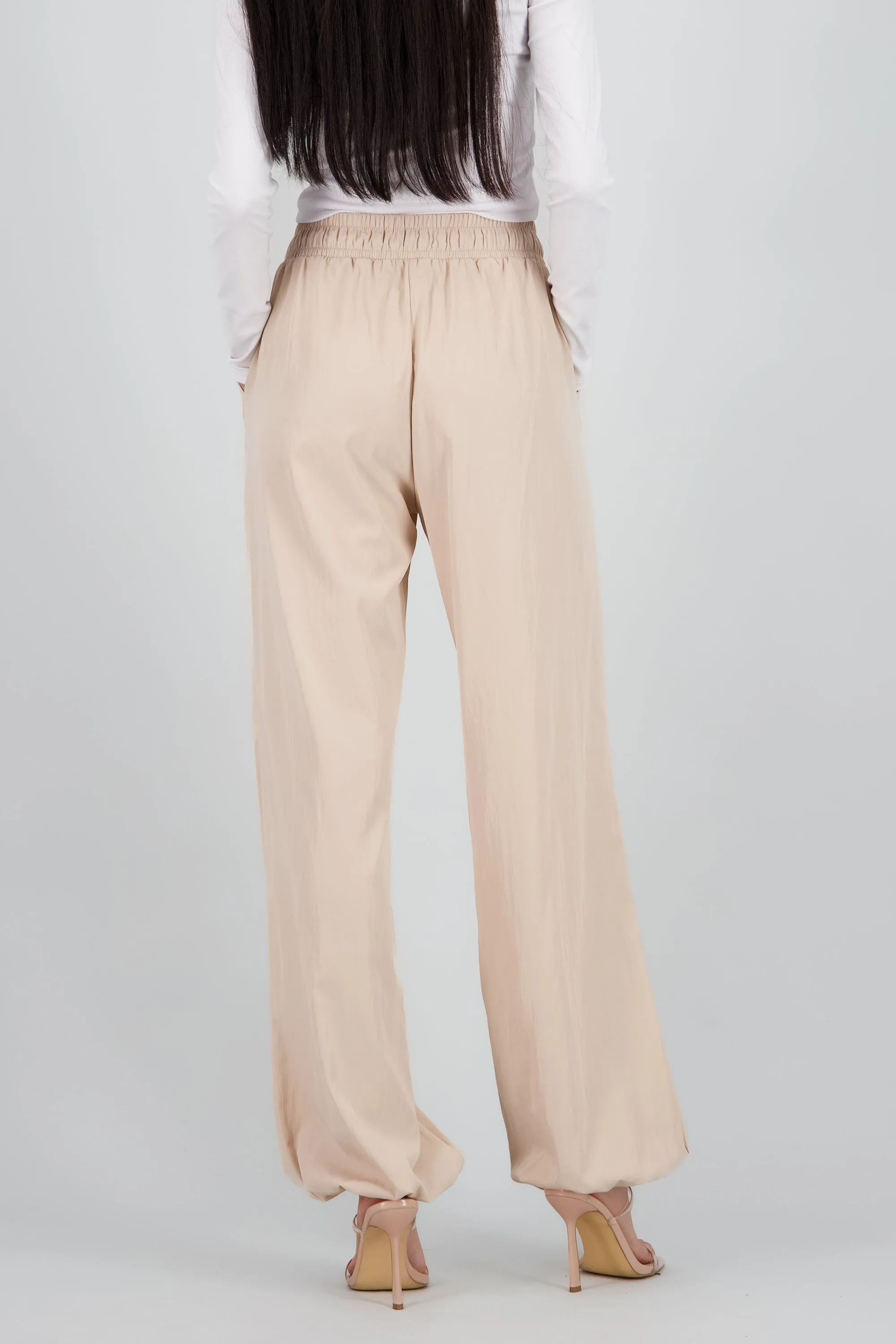 Jogger parachute detalle jareta sold by Shasa product image thumbnail 4