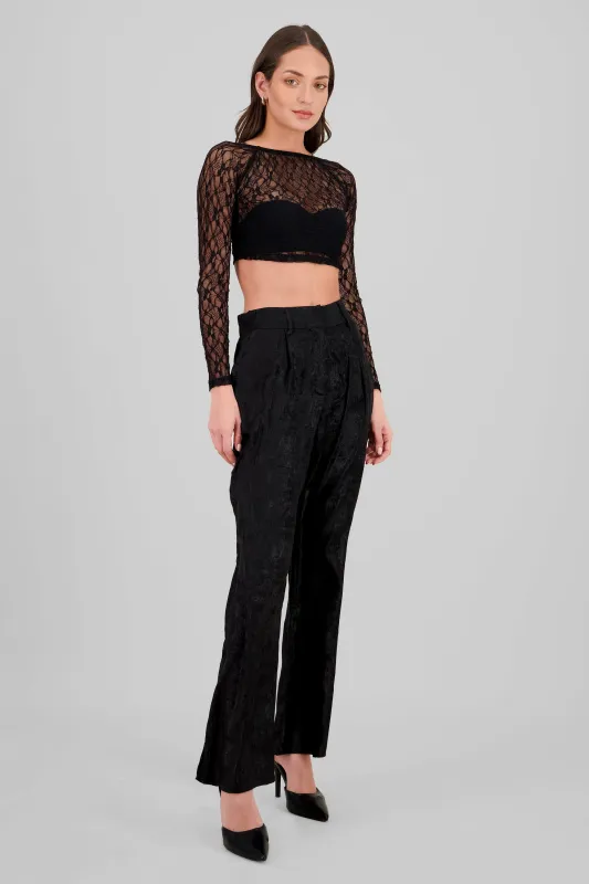 Pantalon amplio brillo sutil sold by Shasa