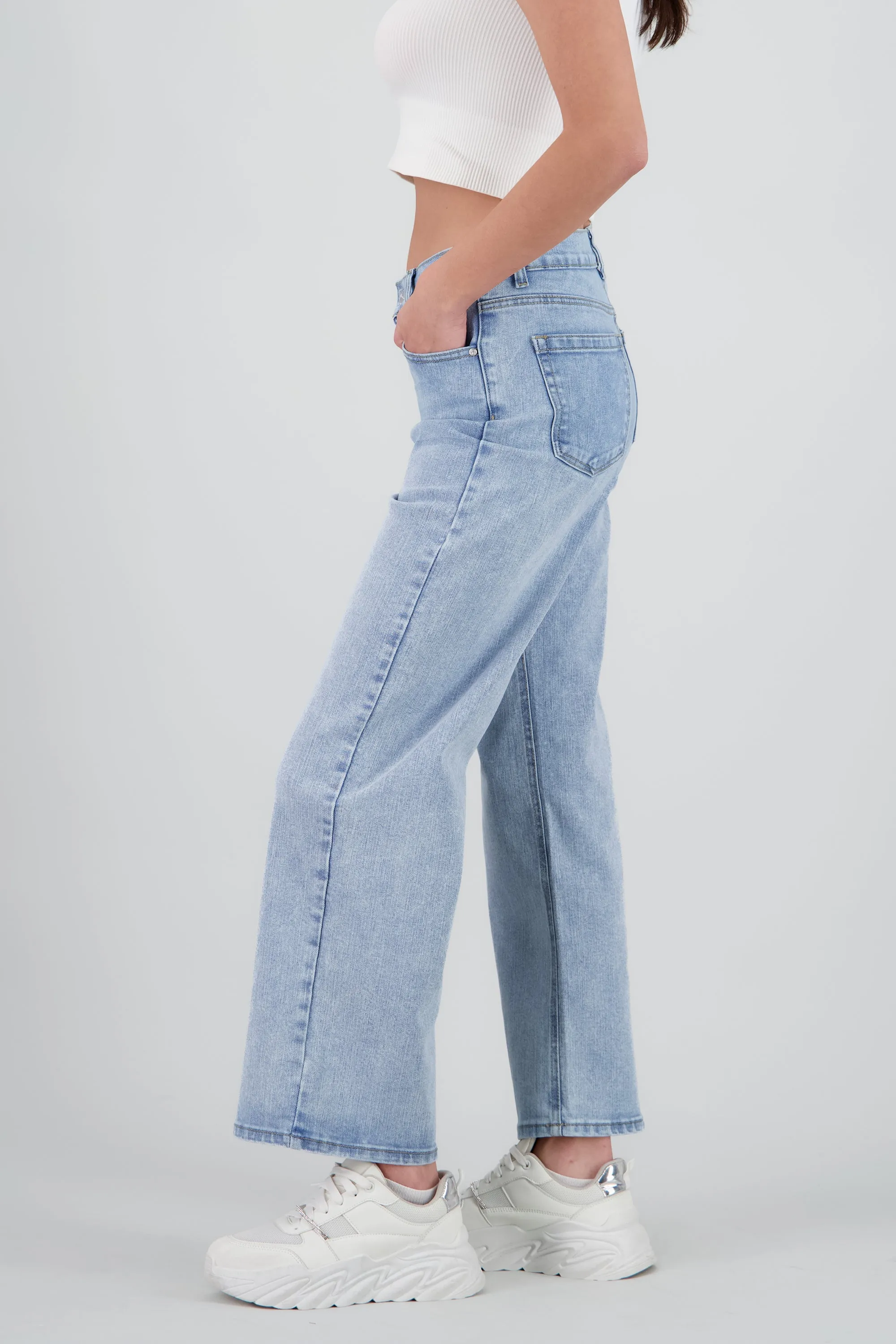 Jeans básicos wide leg sold by Shasa product image thumbnail 3