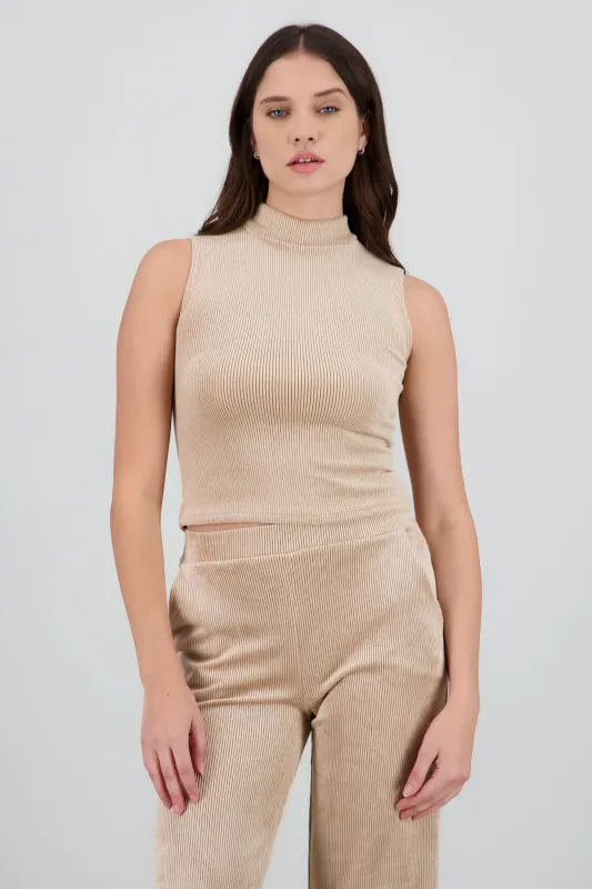 Top halter cuello alto rib sold by Shasa