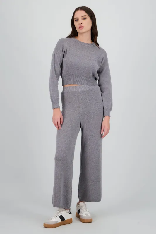 Pantalon tejido suave sold by Shasa