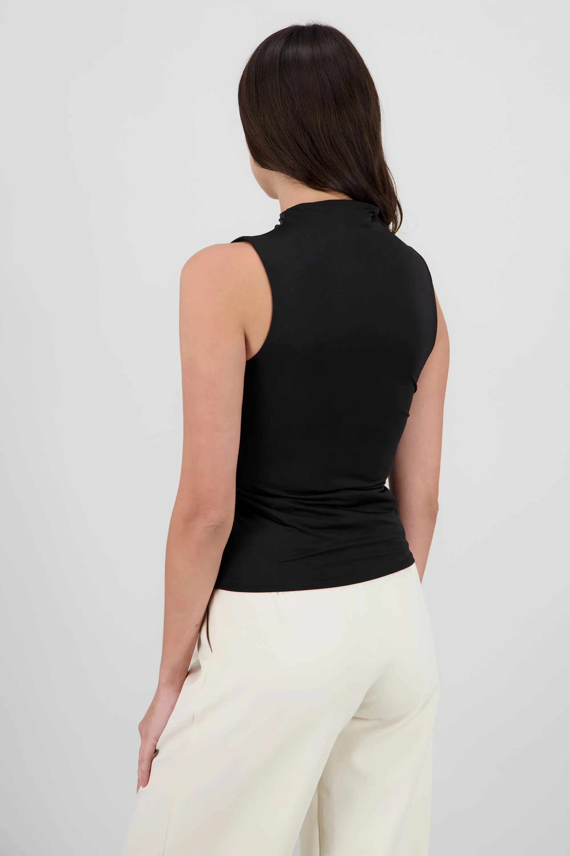 Top cuello alto sin mangas sold by Shasa product image thumbnail 4