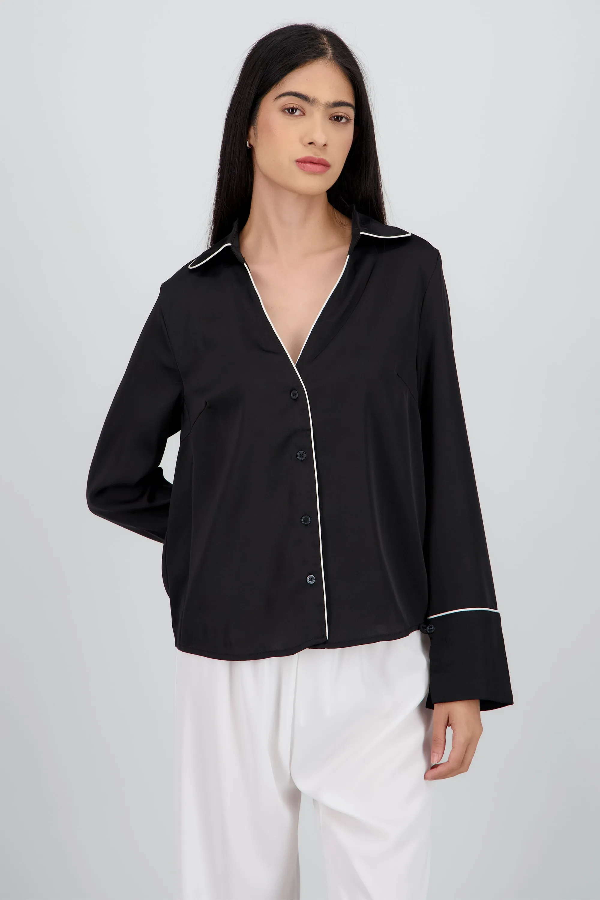 Camisa satinada detalle contraste sold by Shasa product image thumbnail 2