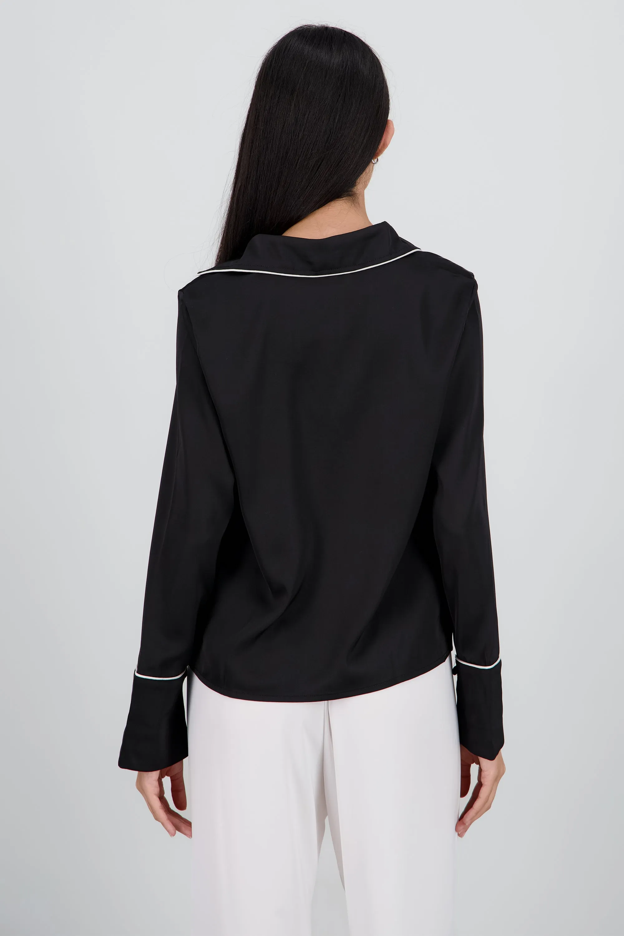 Camisa satinada detalle contraste sold by Shasa product image thumbnail 4