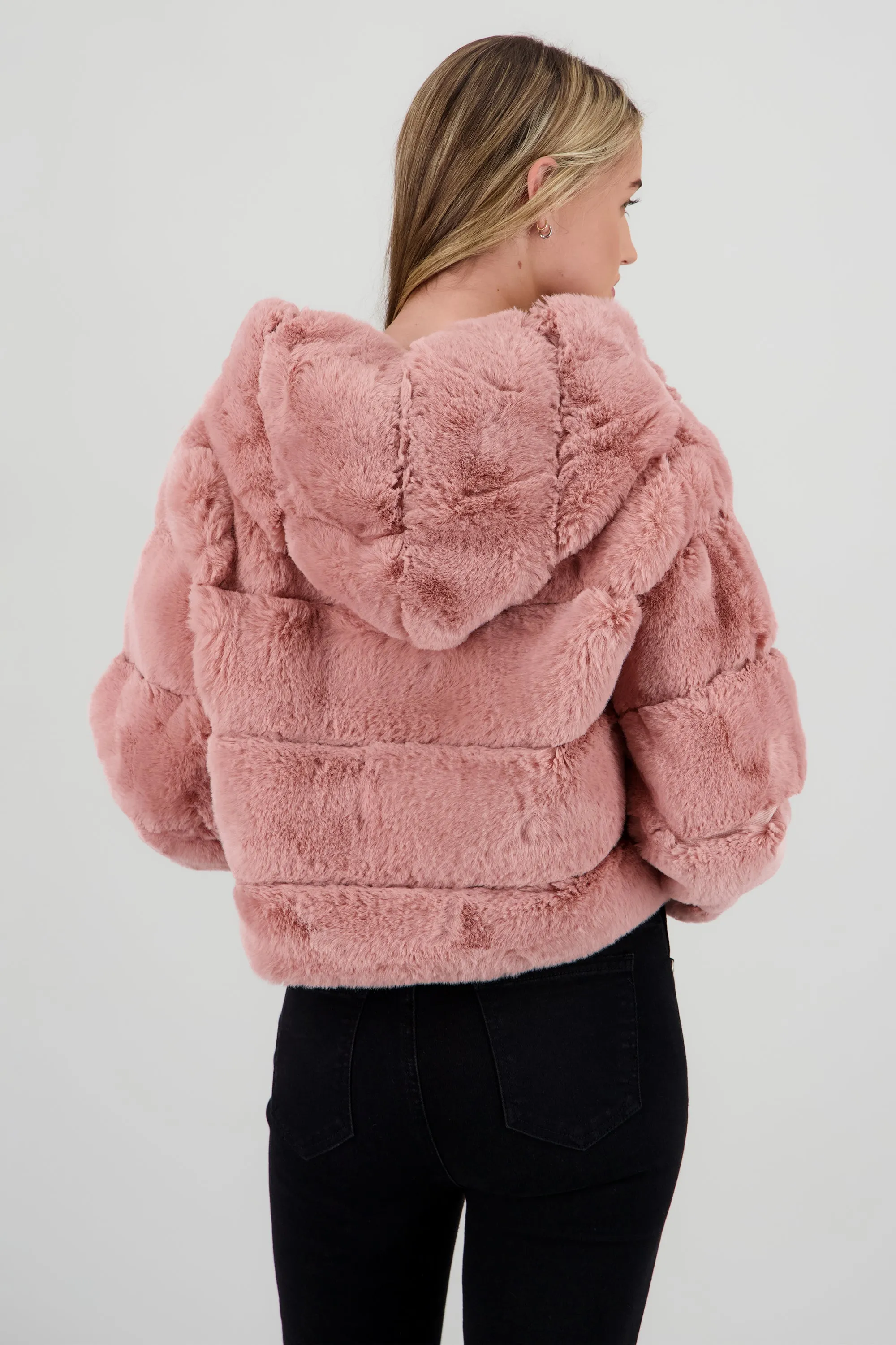 Chamarra efecto pelo con gorro sold by Shasa product image thumbnail 4