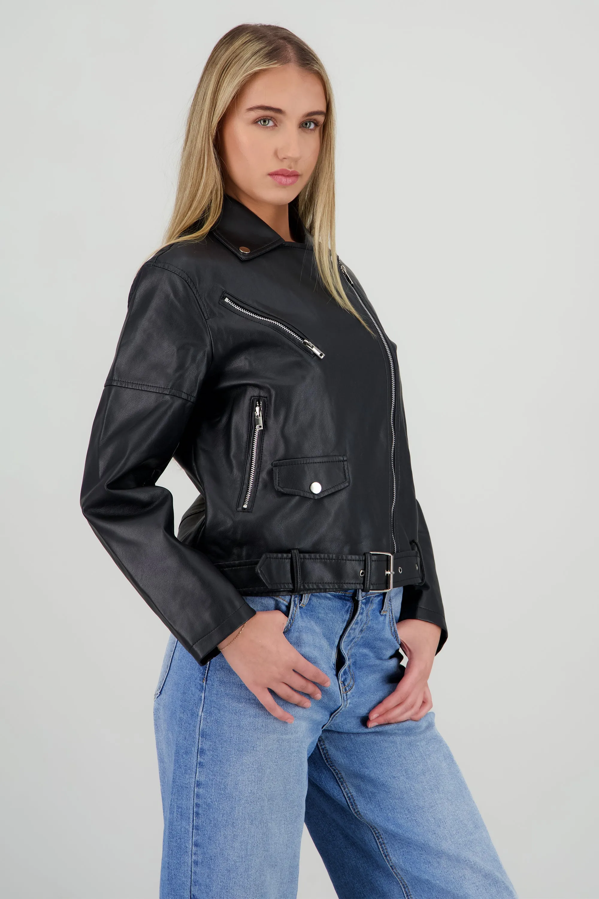 Biker oversize con herrajes contraste sold by Shasa product image thumbnail 3