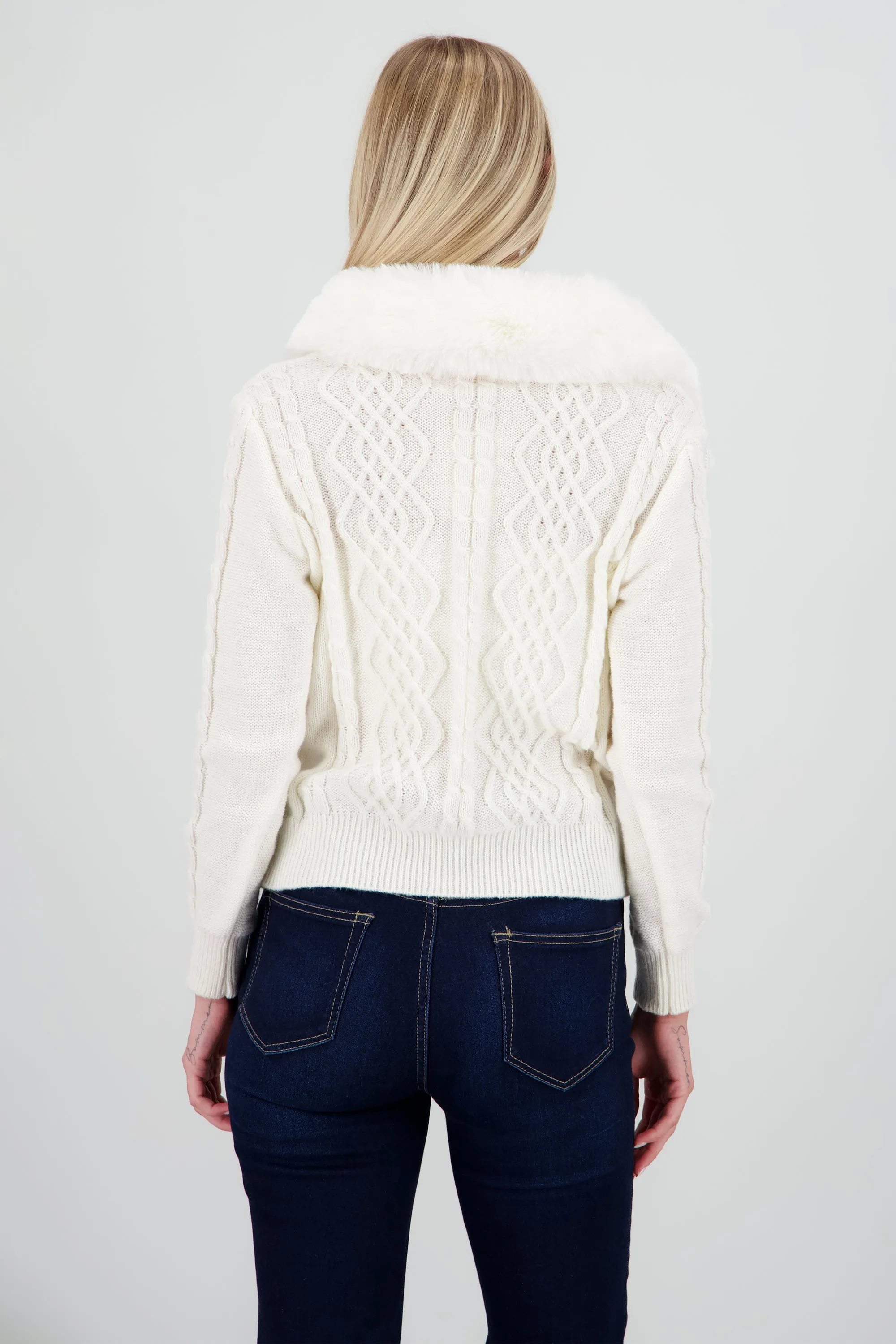 Cardigan tejido detalle pelo cuello sold by Shasa product image thumbnail 4