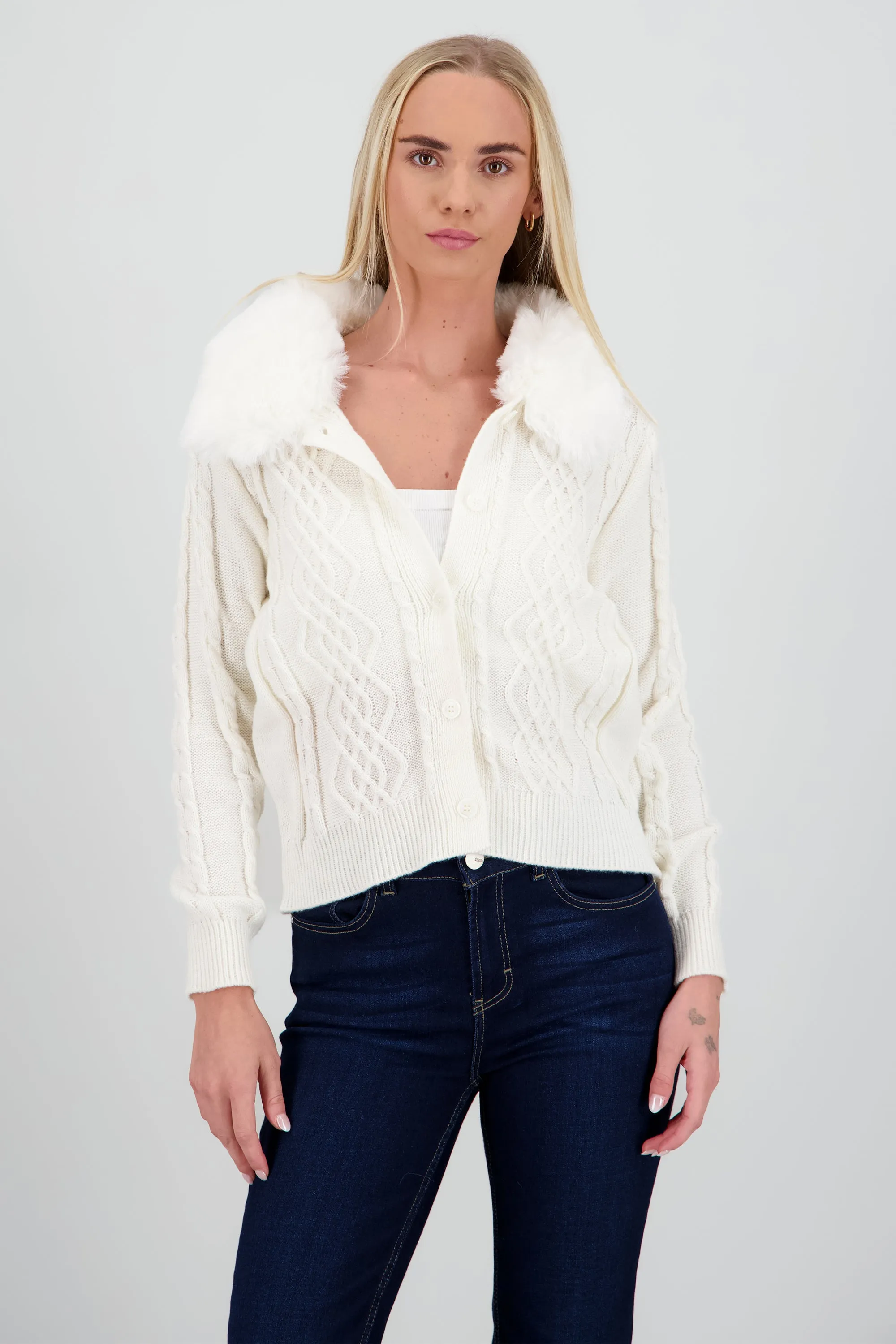 Cardigan tejido detalle pelo cuello sold by Shasa product image thumbnail 2