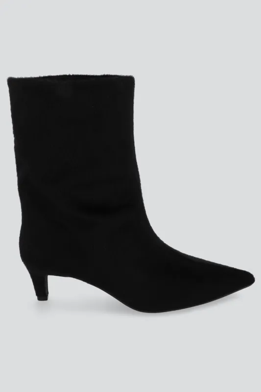 Botin bucket pelo sold by Shasa