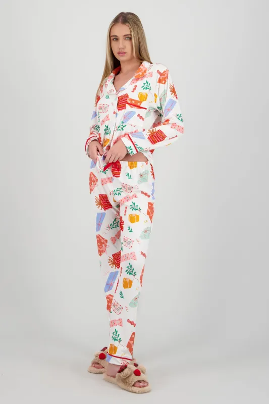 Pijama estampado navideño sold by Shasa