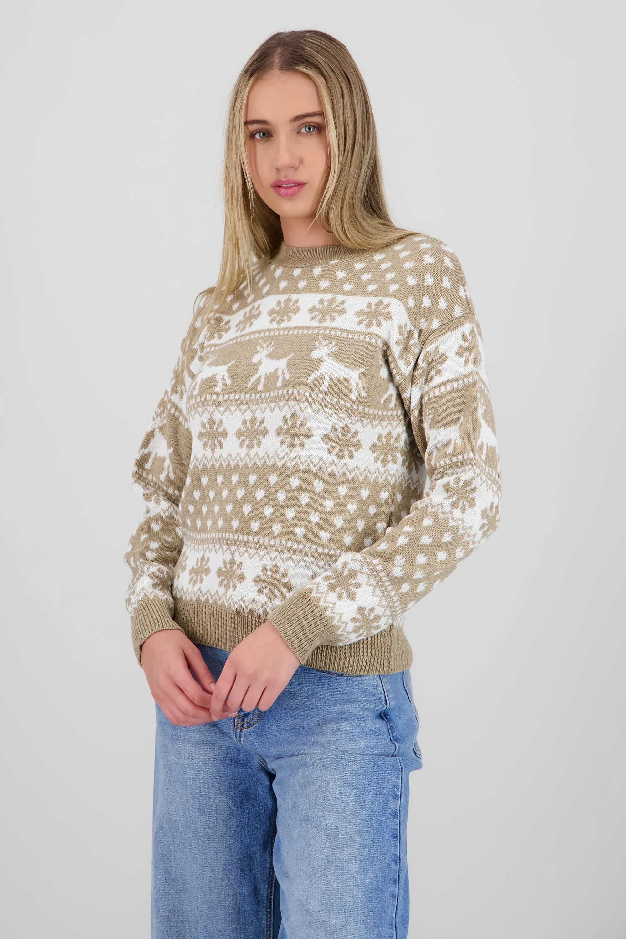 Suéter navideño renos sold by Shasa