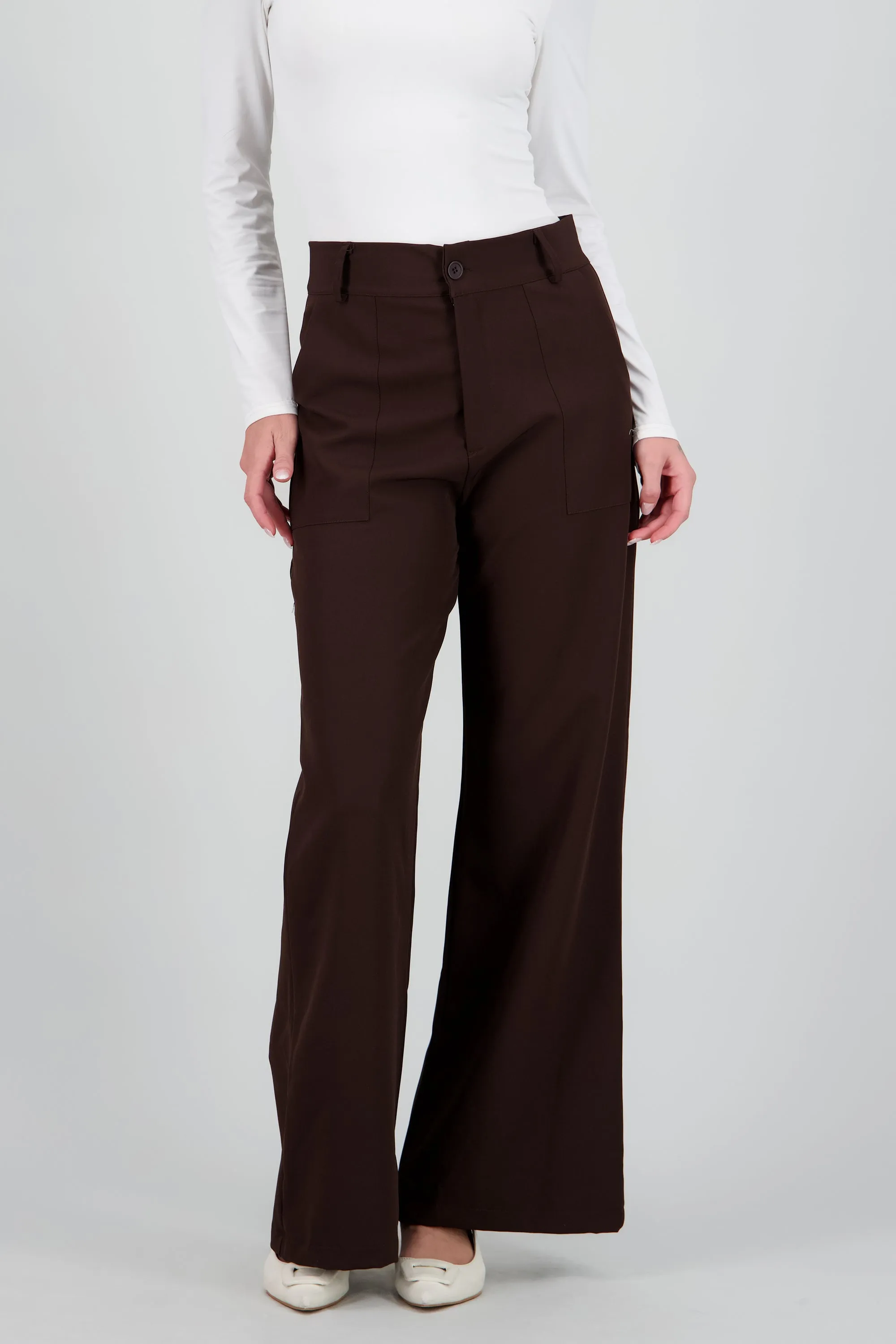 Pantalon recto con bolsillos curveados sold by Shasa product image thumbnail 2