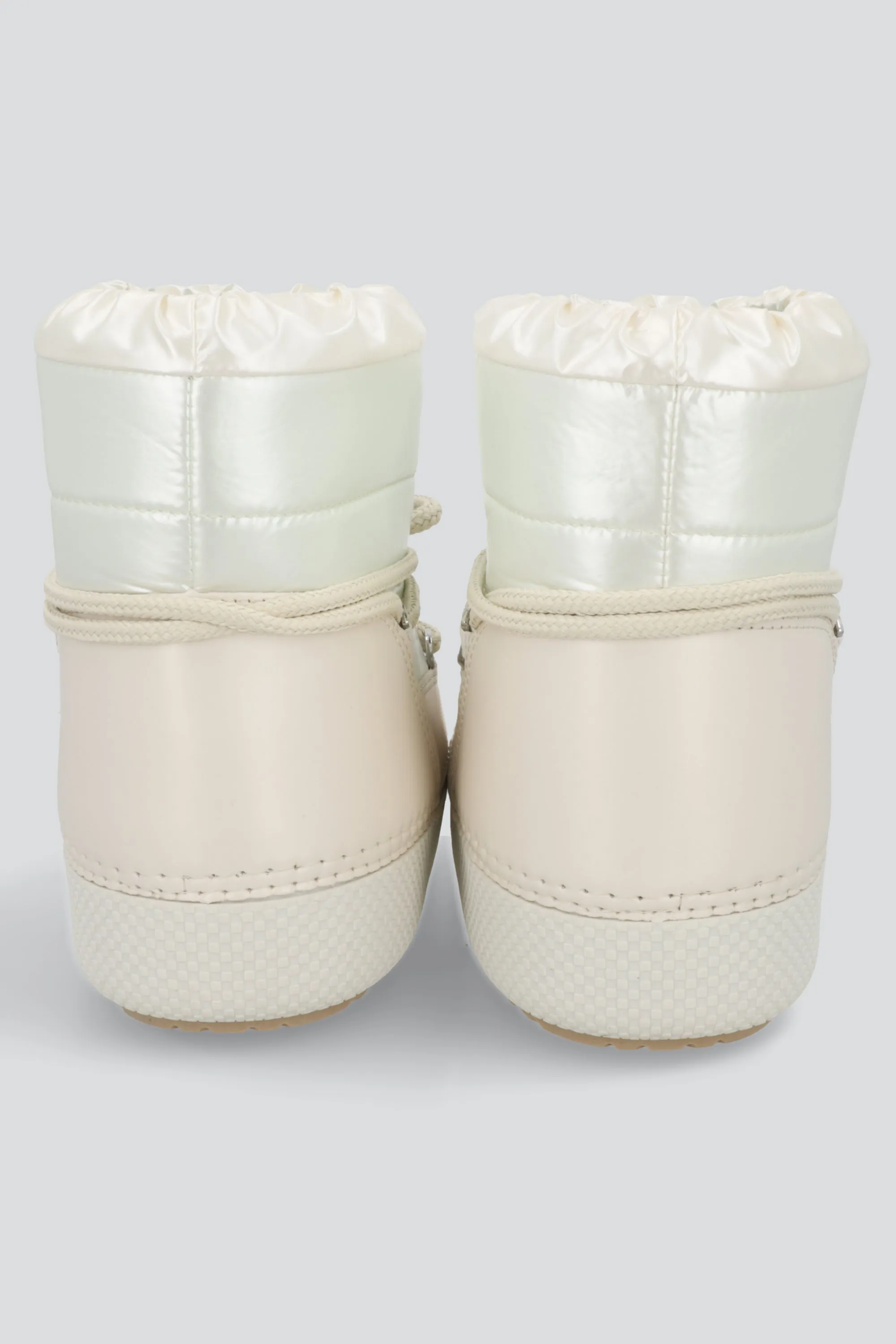 Bota invierno chunky con cordones sold by Shasa product image thumbnail 4