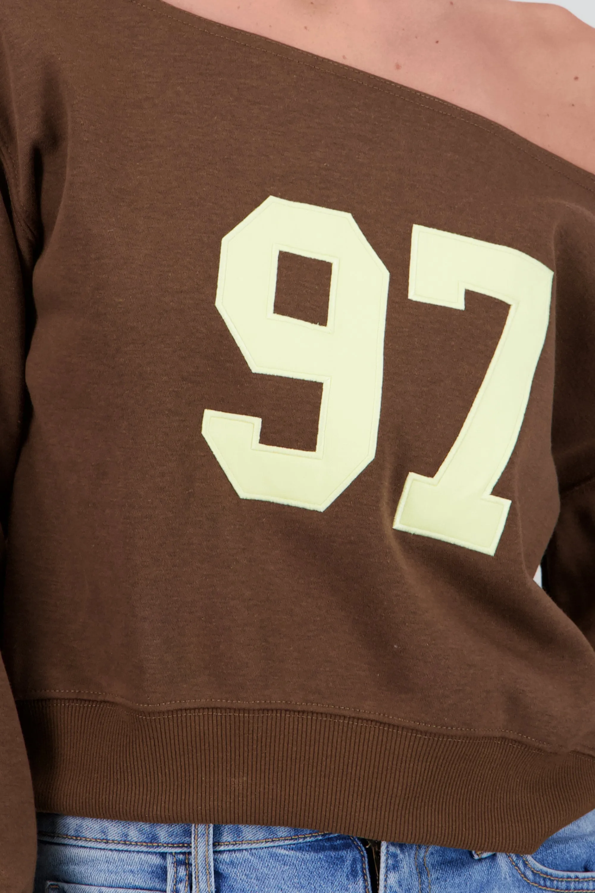 Sudadera off shoulder bordado numero sold by Shasa product image thumbnail 5