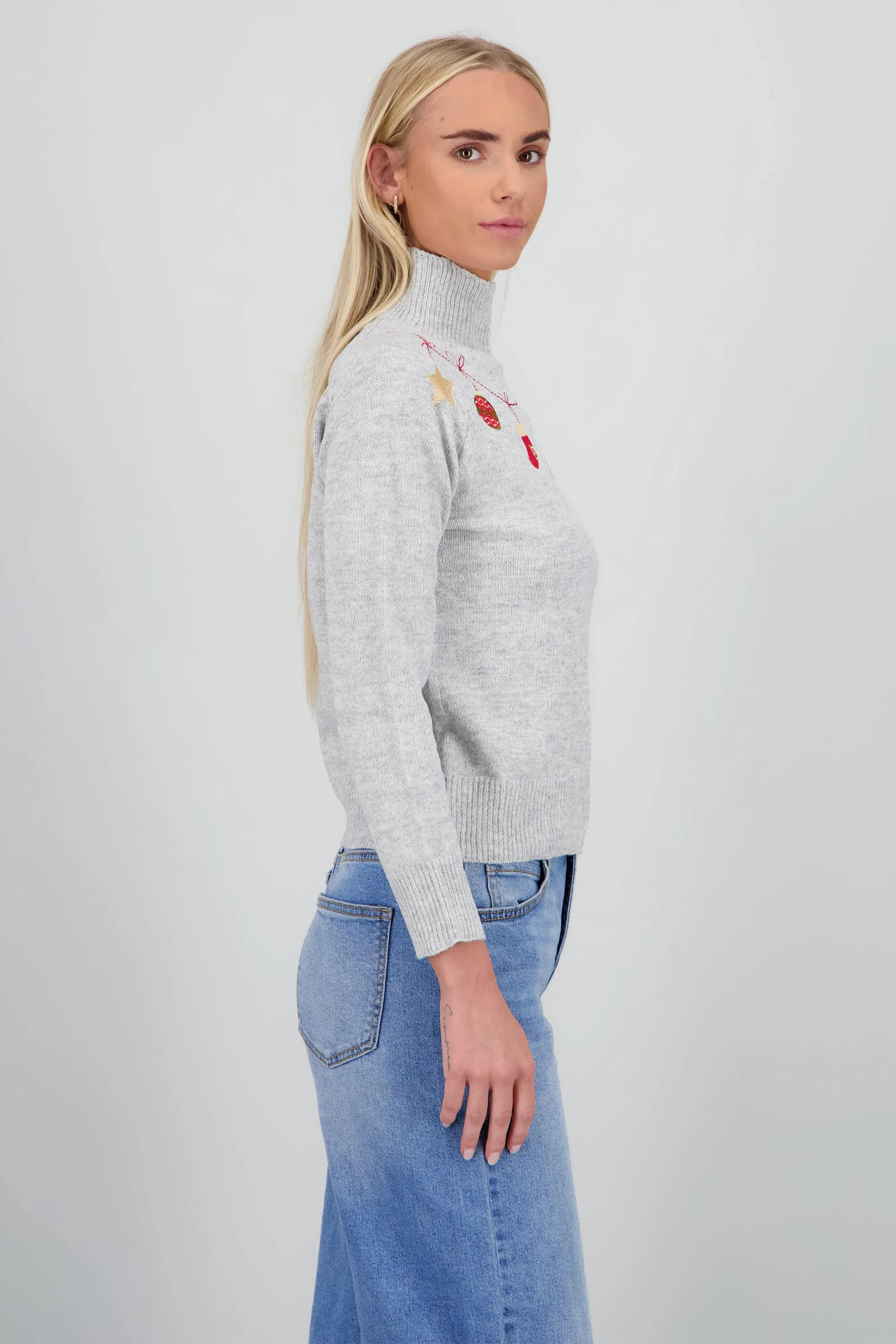 Sueter cuello adornos Navidad sold by Shasa product image thumbnail 3