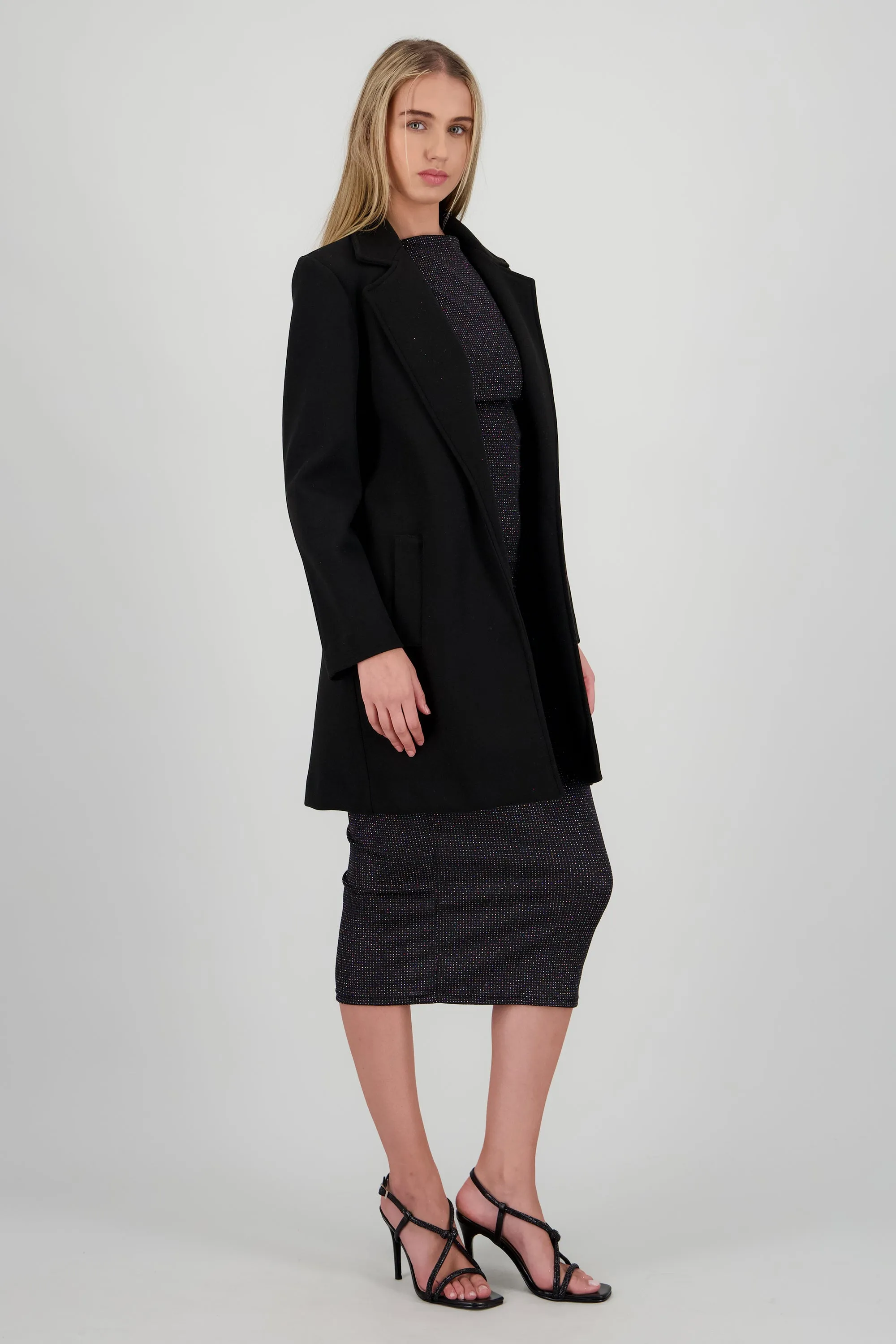 Abrigo largo con bolsas a los costados sold by Shasa product image thumbnail 3