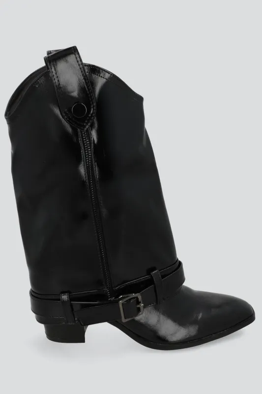 Bota funda charol detalle cinturon sold by Shasa