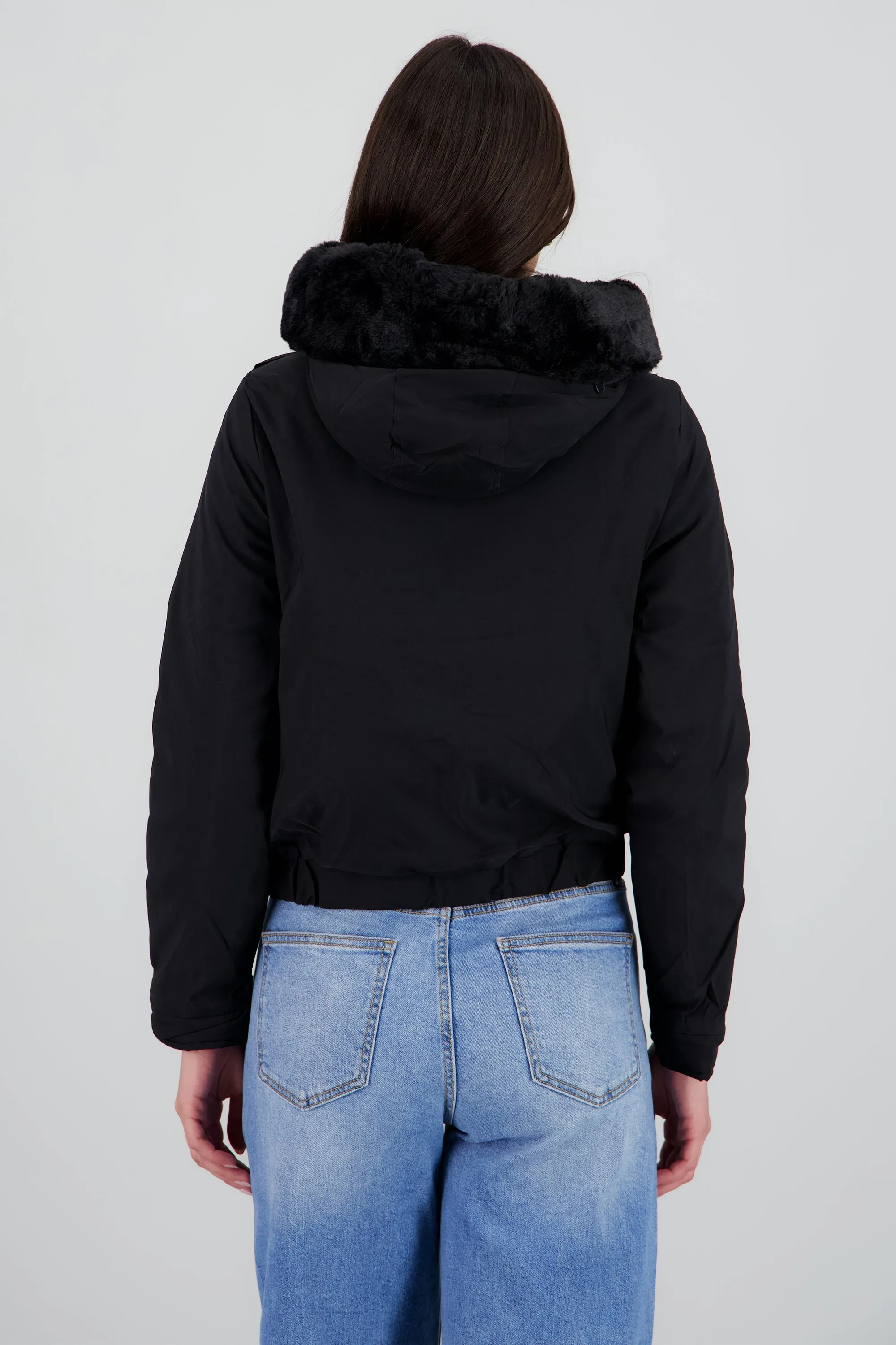 Chamarra con bolsas peluche en gorro sold by Shasa product image thumbnail 4