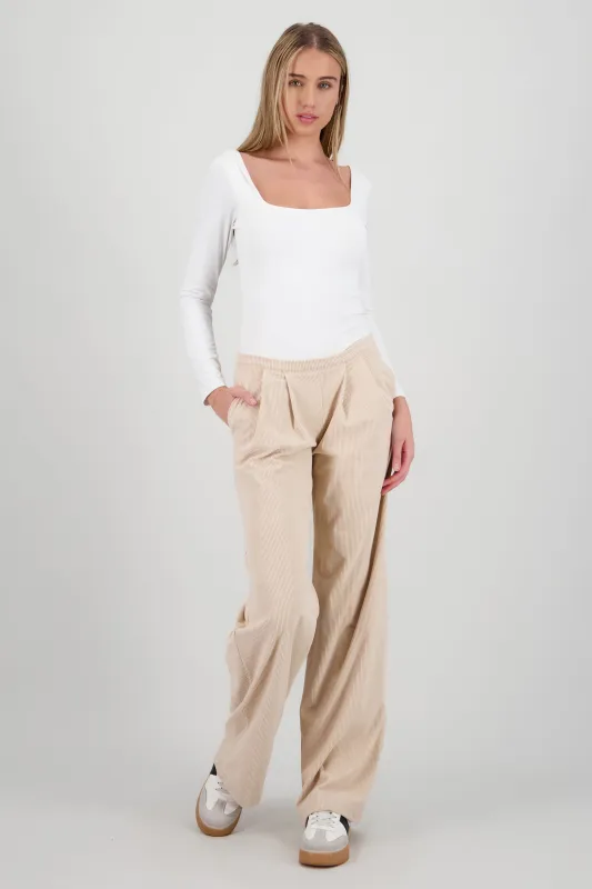 Pantalon pana doble pinza sold by Shasa