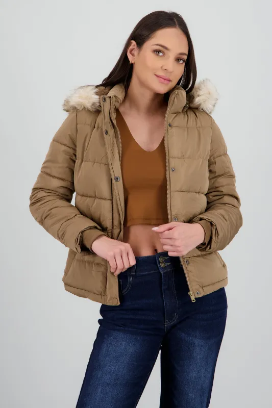 Puffer con cinturon sold by Shasa