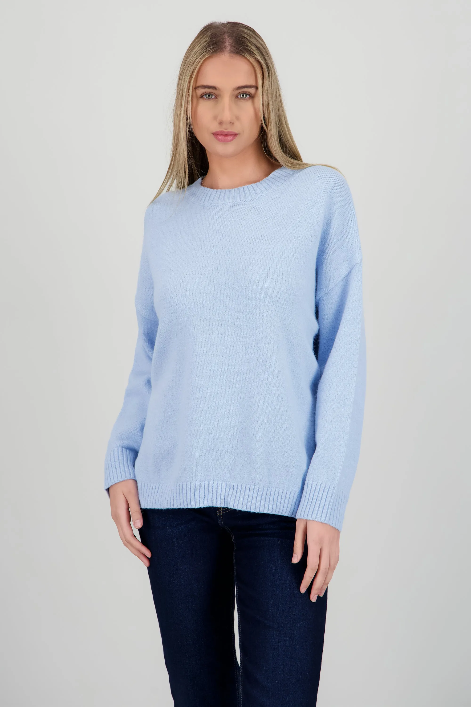 Sueter cuello redondo liso sold by Shasa