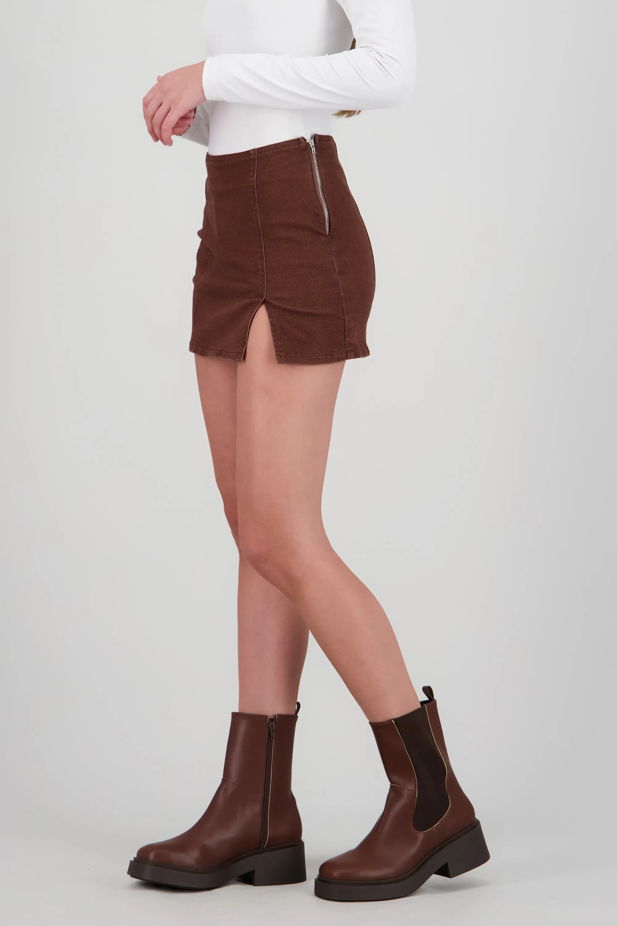 Falda mini con aberturas sold by Shasa product image thumbnail 3