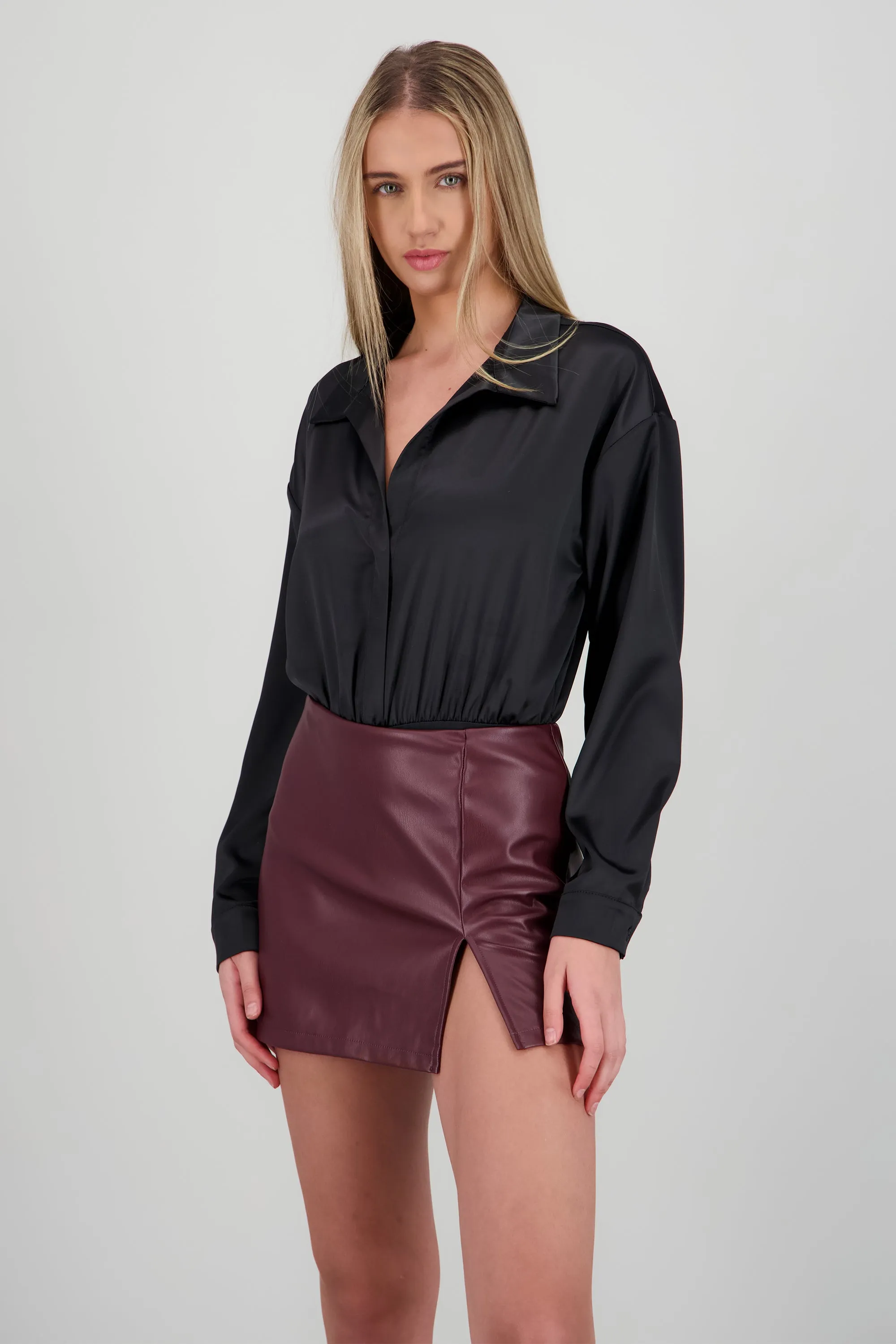 Bodysuit manga larga camisa satinada sold by Shasa